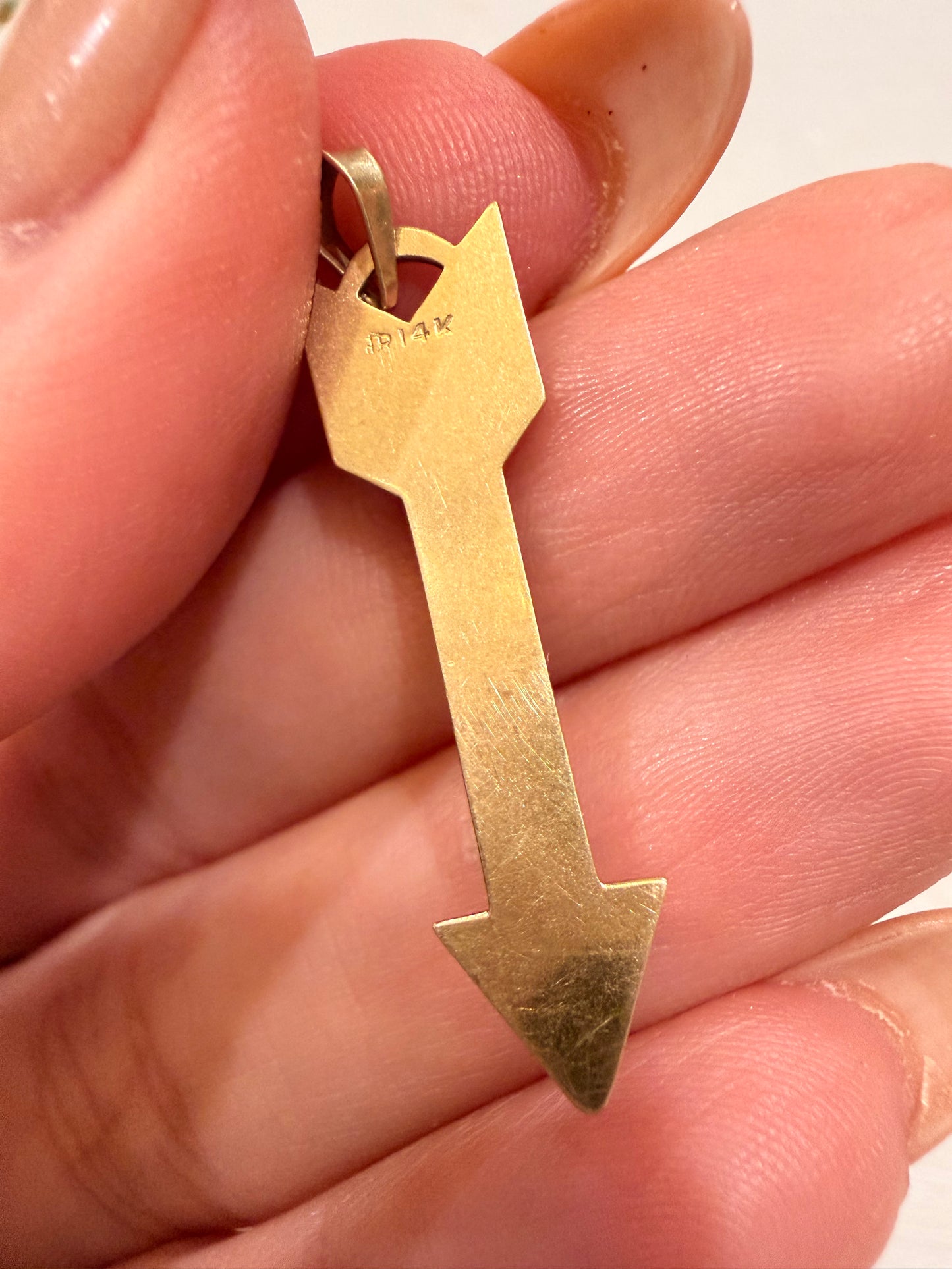 Vintage yellow 14K arrow pendant