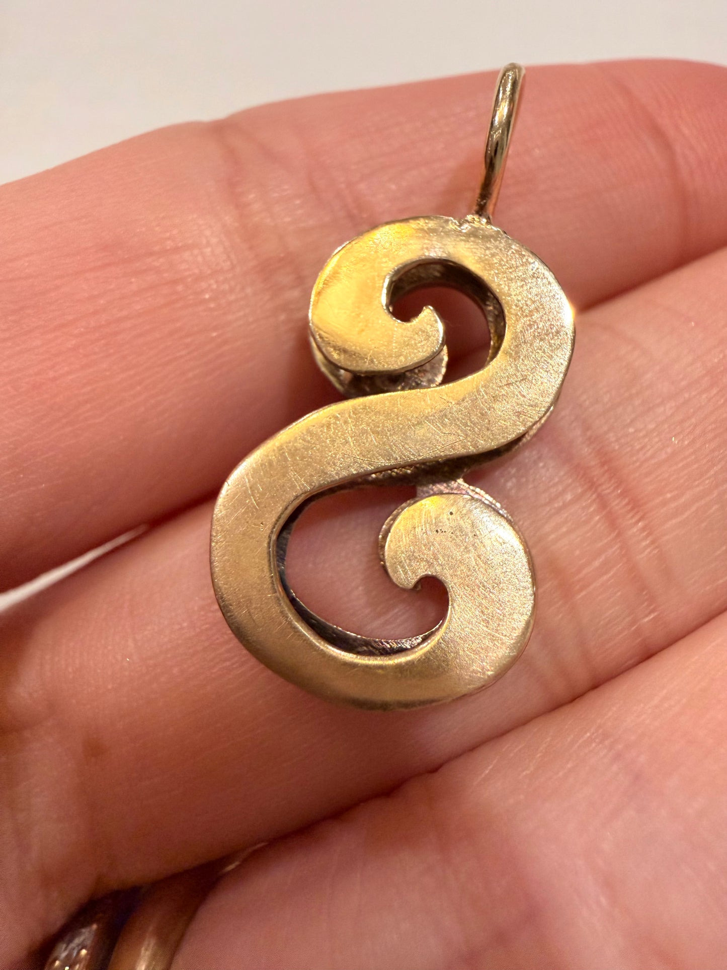 Vintage 14K letter S pendant with approx .2ctw diamonds