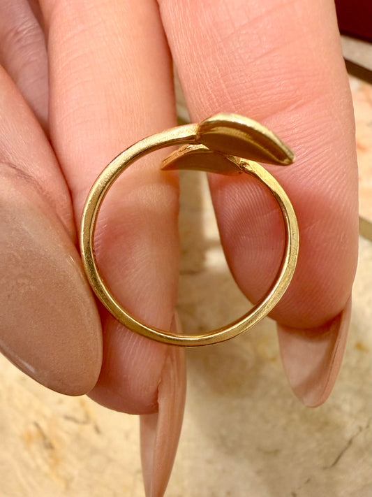 Vintage yellow 14K leaves ring, size 6.25