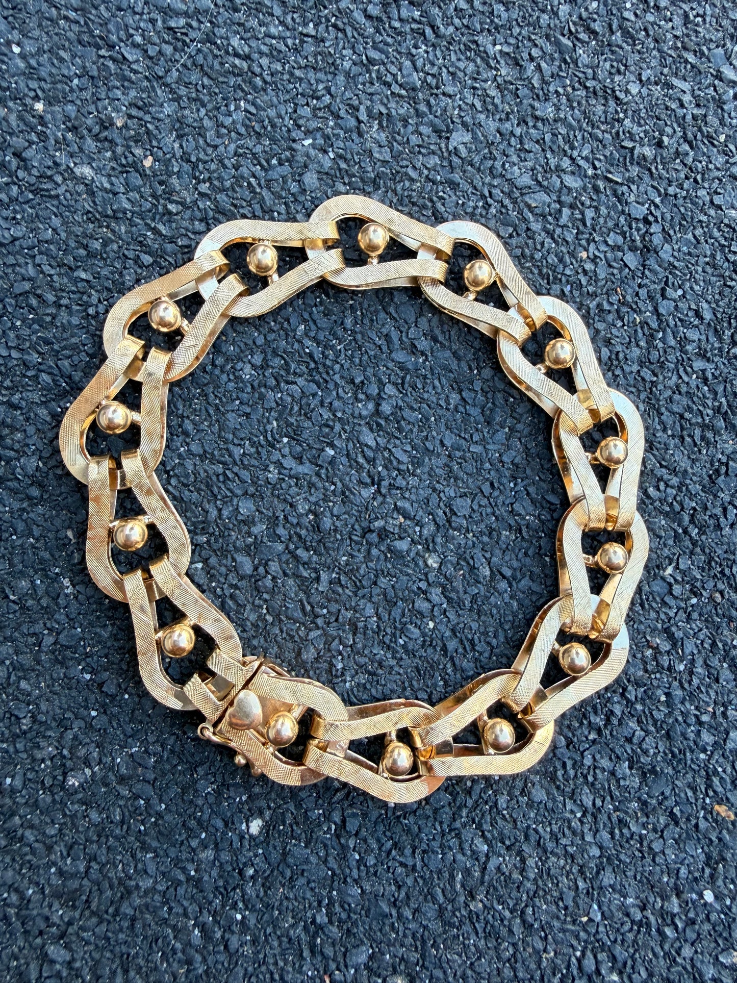 Vintage yellow 14K textured open link bracelet with ball detail, 8 inch sizable