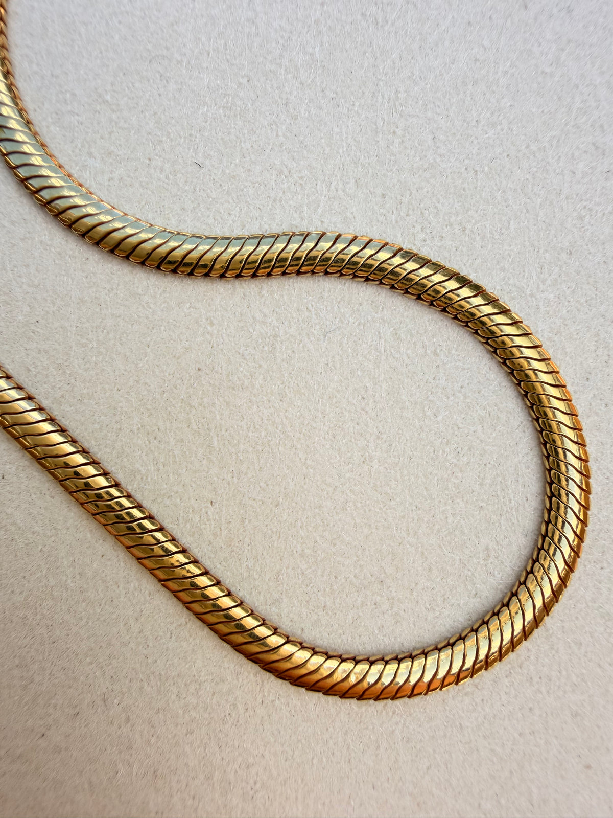 Vintage yellow 14K ribbon snake link chain, 18 inch