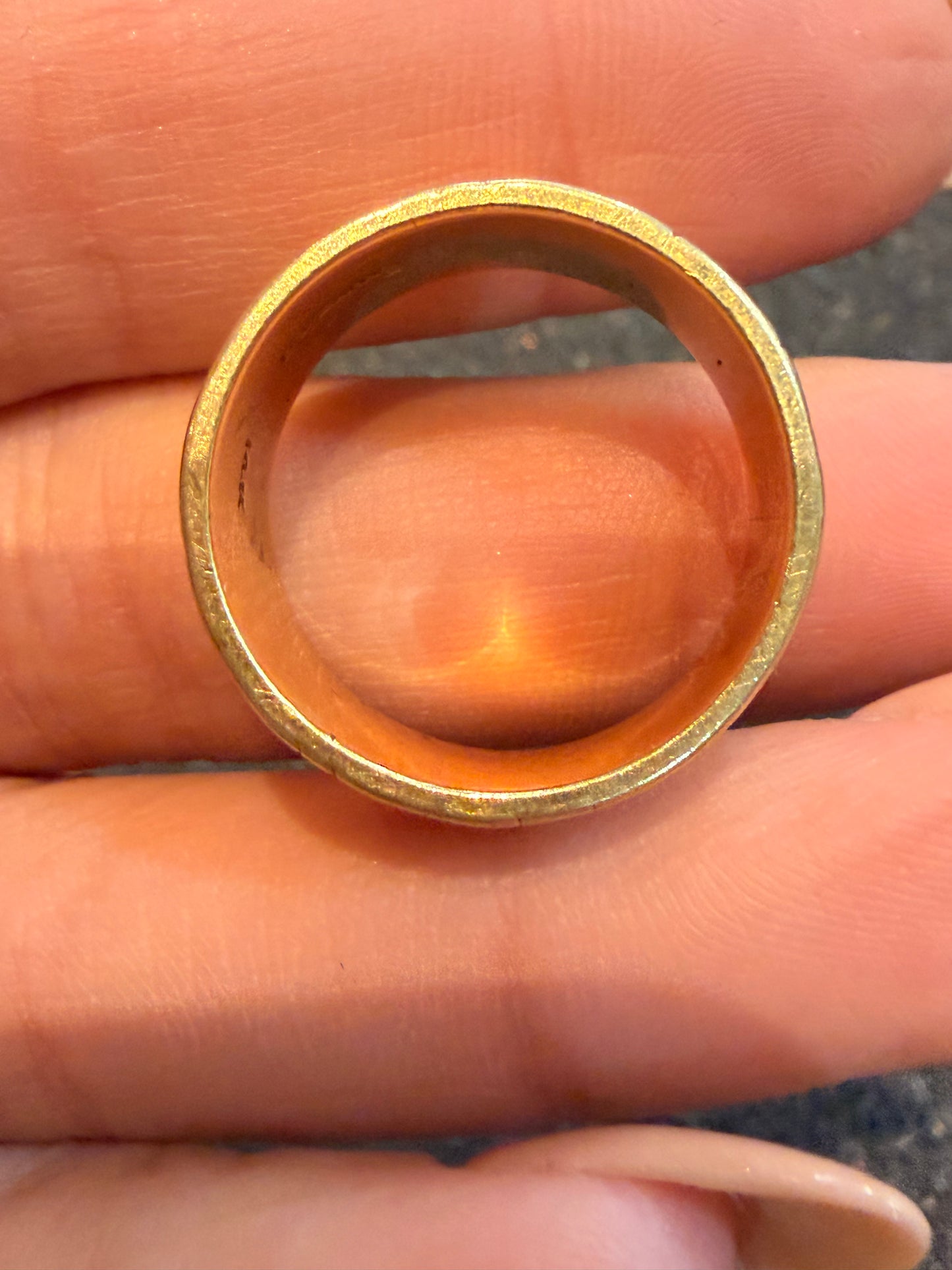 Vintage yellow 14K Tiffany midcentury bark finish cigar band, size 7.25-7.5