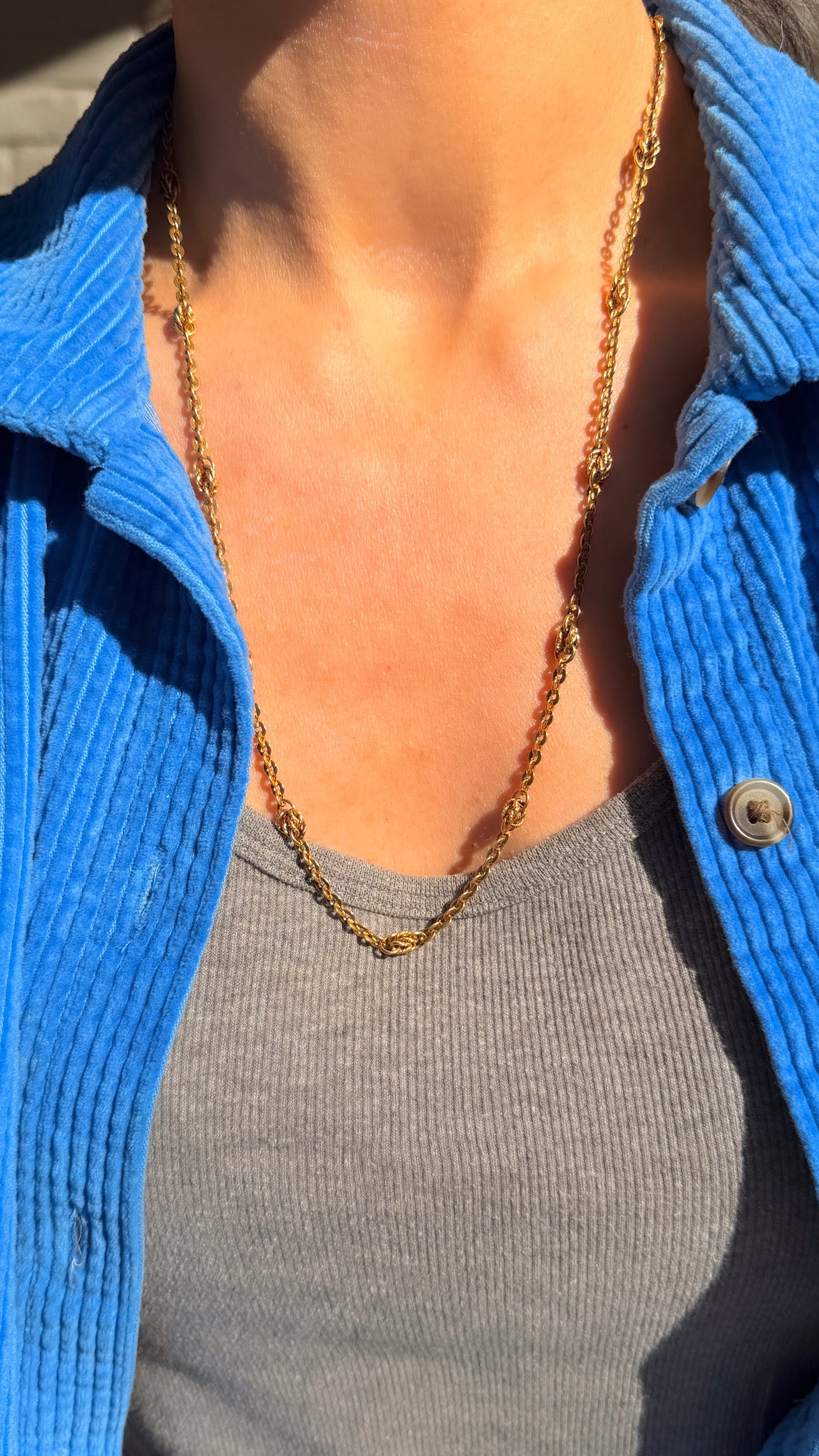 Antique yellow 18K cable and knot link chain, 24 inch long