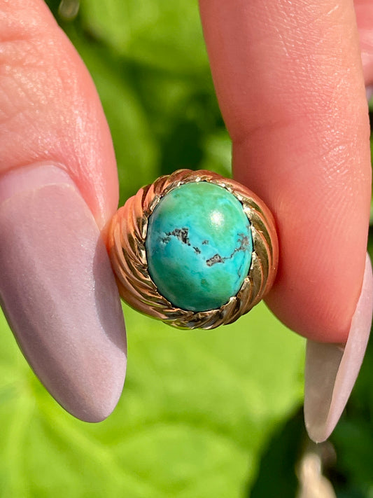 Vintage yellow 18K turquoise ribbed swirl dome ring, size 4.5