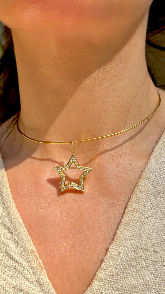 Vintage yellow 18K approx .3 ctw diamond open star pendant