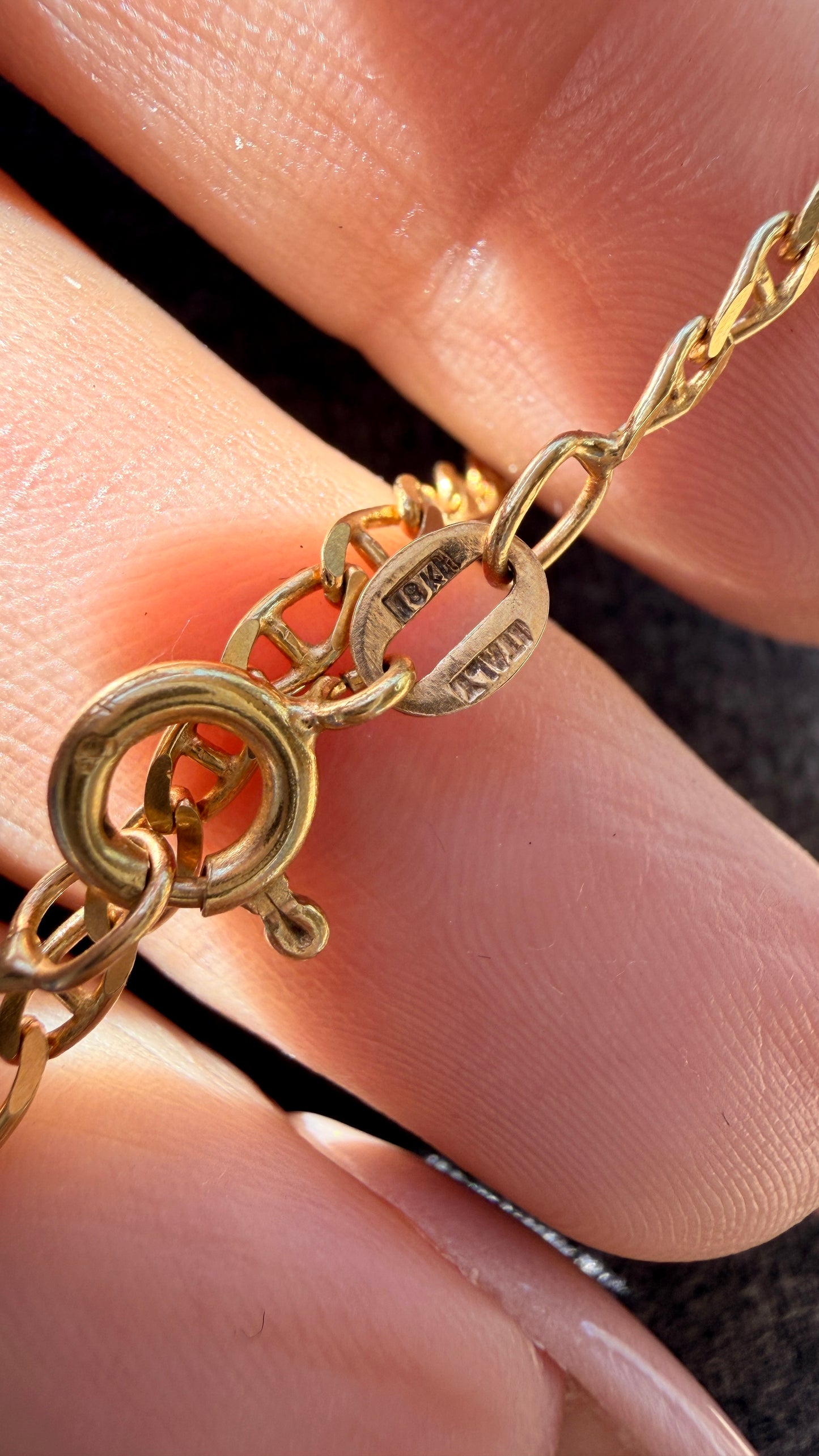 Vintage yellow 18K flat mariner chain, 24 inch
