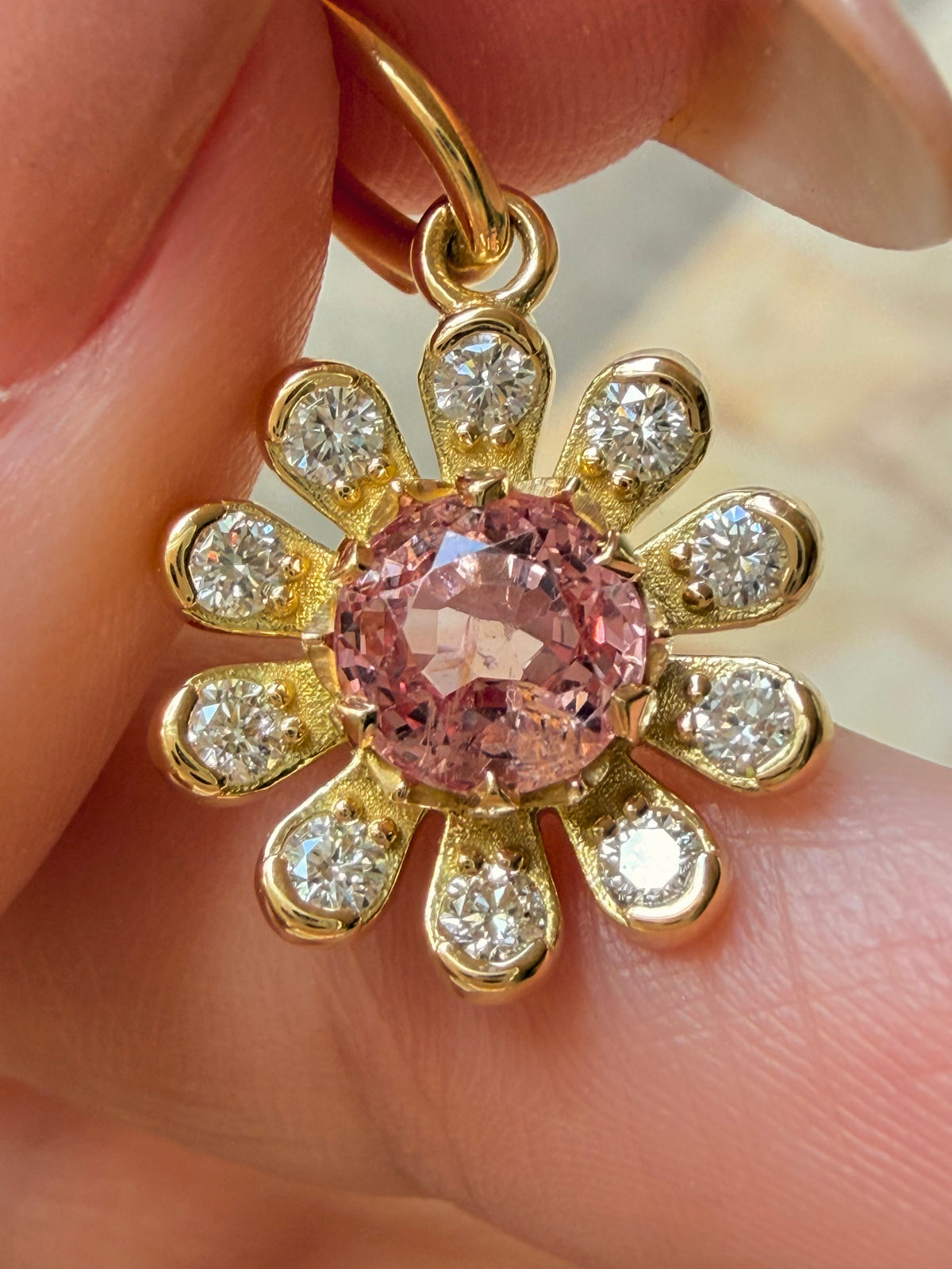 3GOG Natural Pink Sapphire and Diamond Flower Pendant 18K - Oct 2026 drop