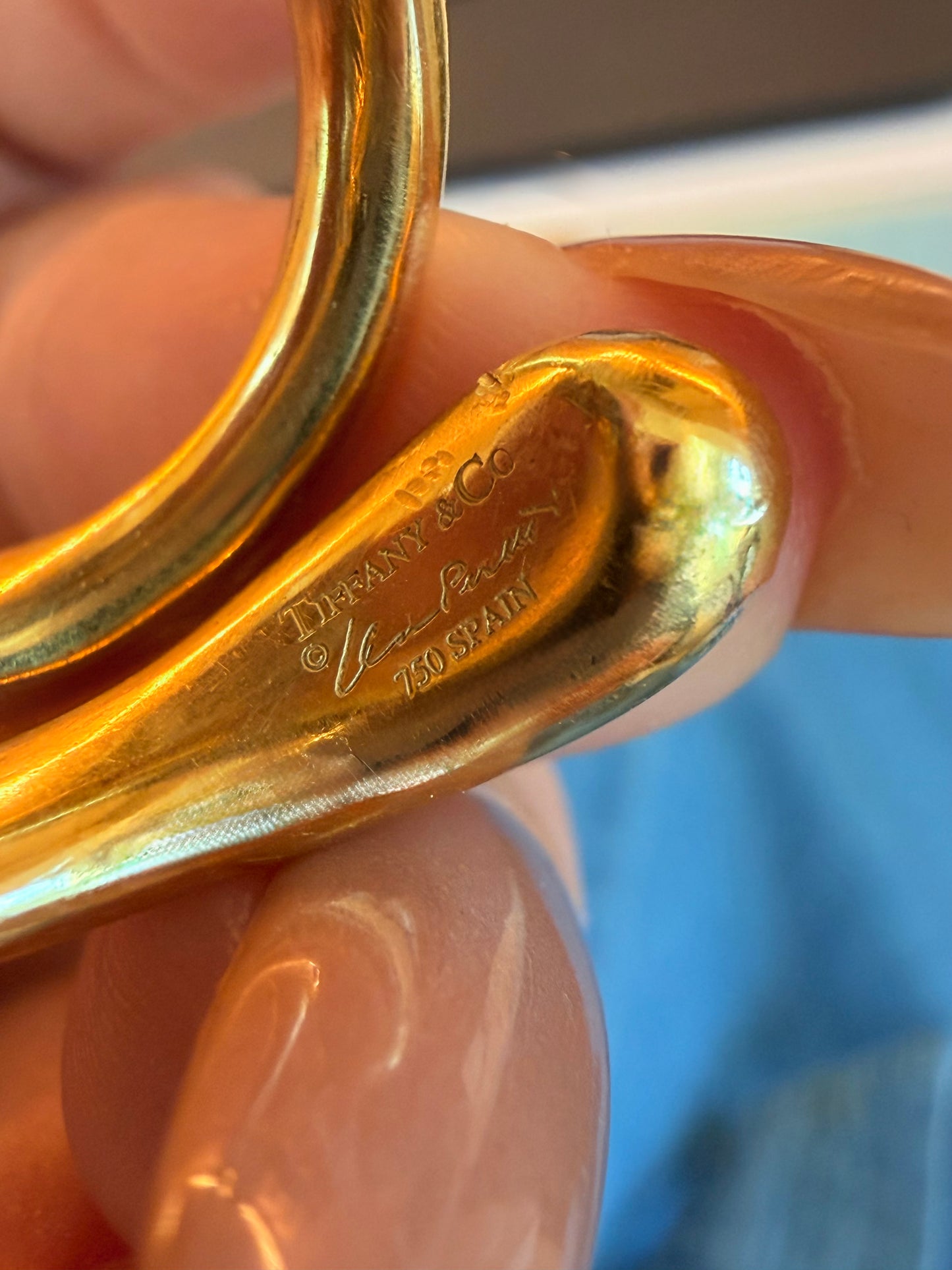 Vintage yellow 18K gold Tiffany and Co Elsa Peretti ring, size 9.5