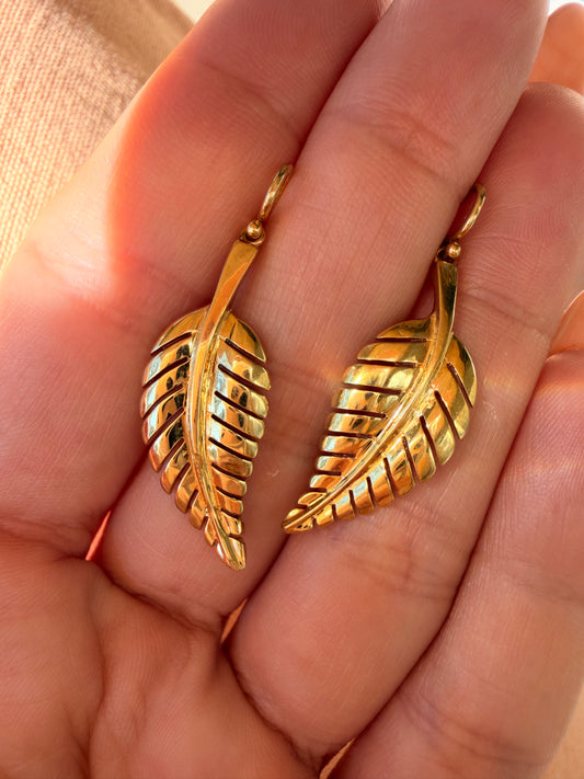 Yellow 18K Jennifer Meyer small leaf hook earrings