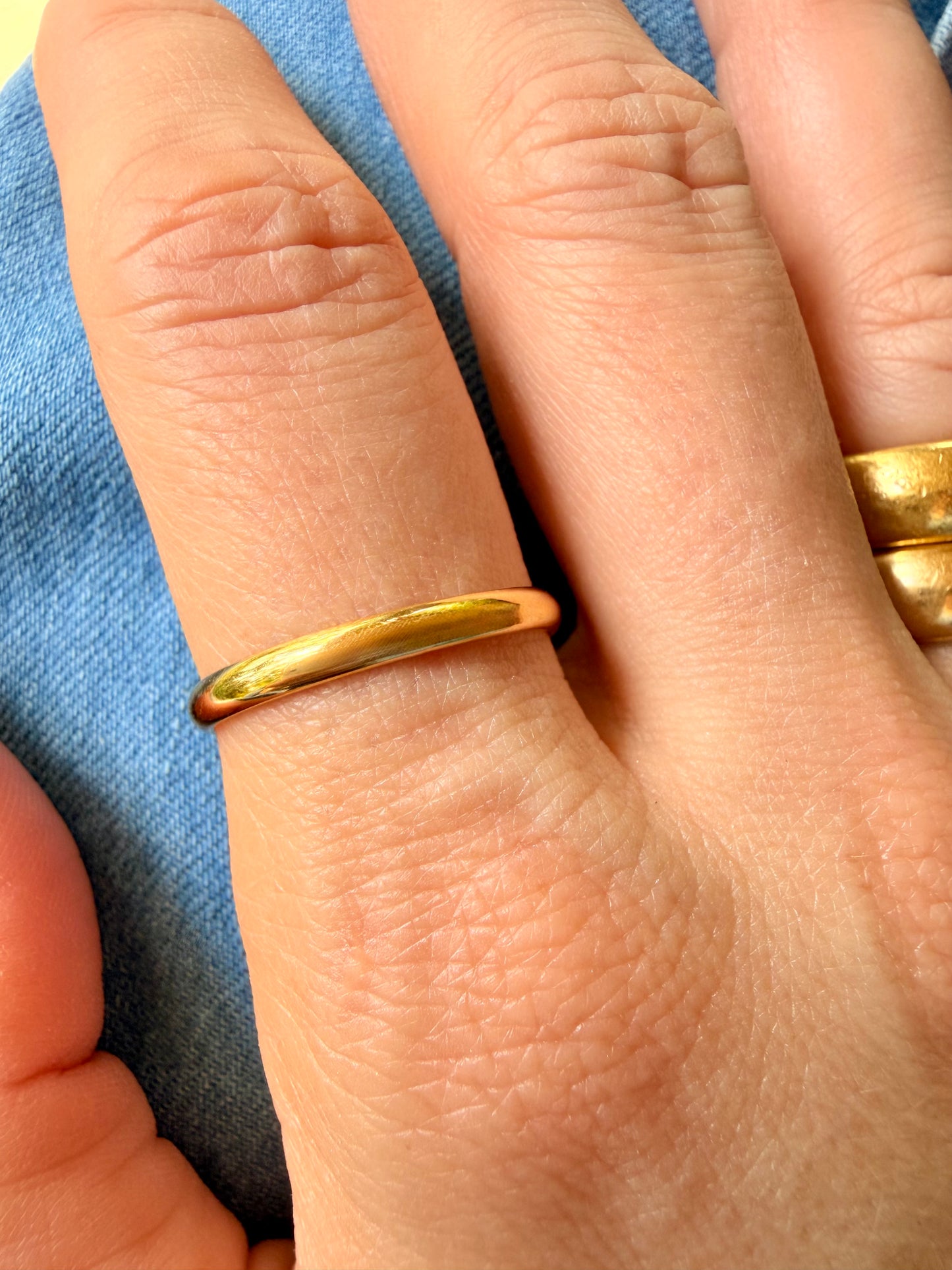 Vintage yellow 18K gold Van Cleef & Arpels band, size 10.5-10.75
