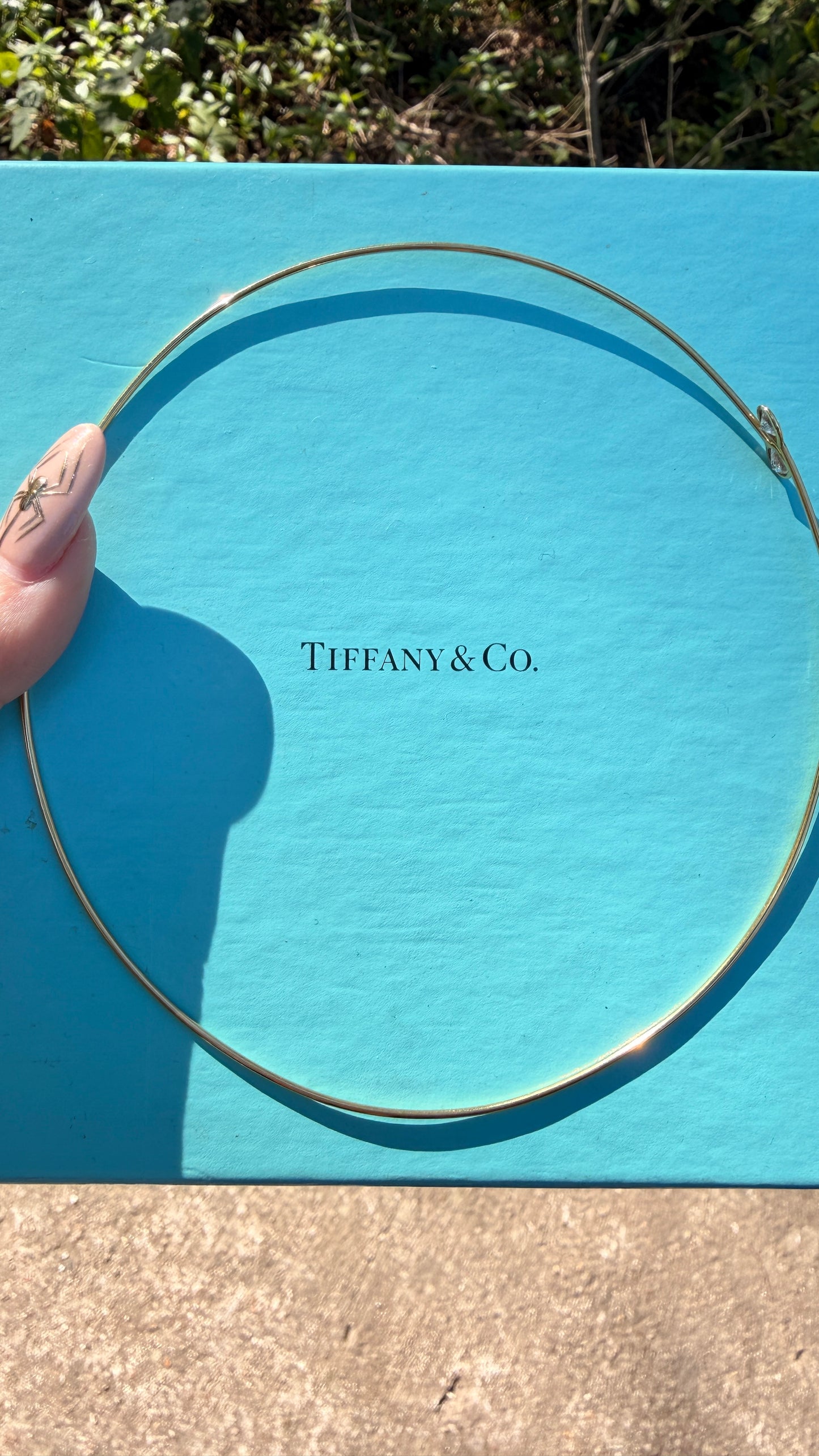 Vintage yellow 18K Tiffany and Co Elsa Peretti wire collar necklace with pear cut bezel set diamonds