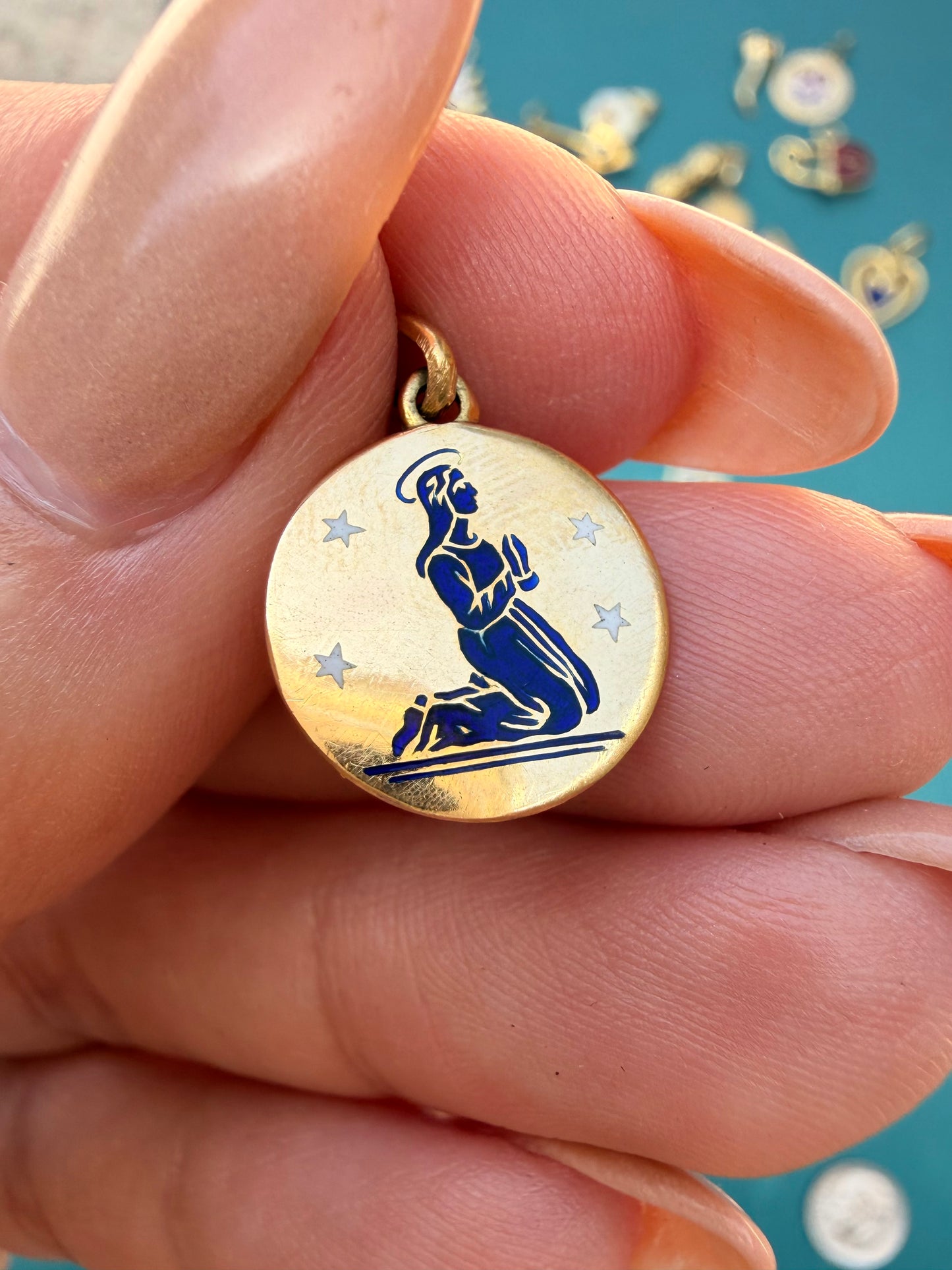 Vintage yellow 18K gold Virgo zodiac enamel pendant