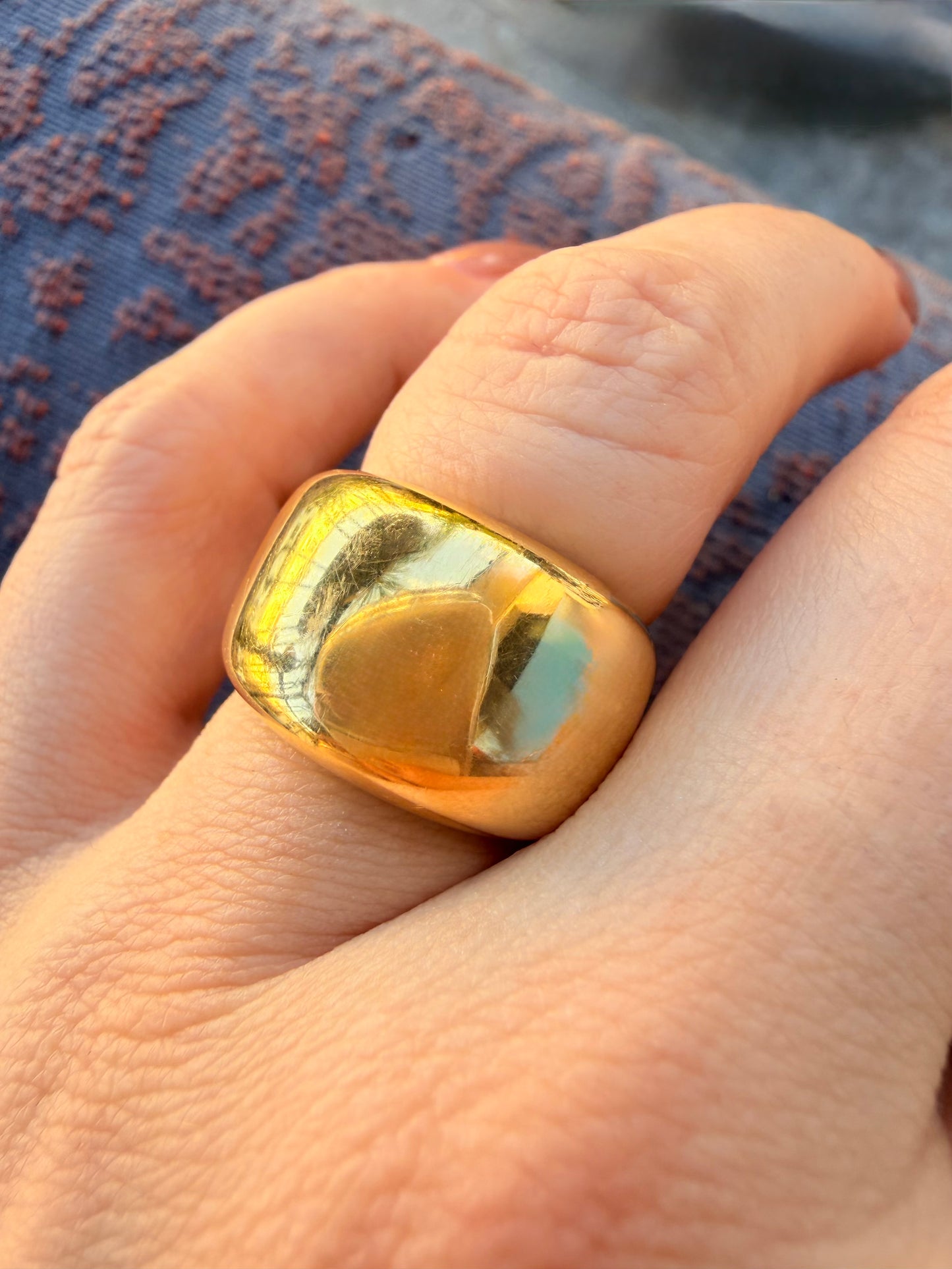 Vintage yellow 18K Cartier Nouvelle Vague ring, size 5-5.25