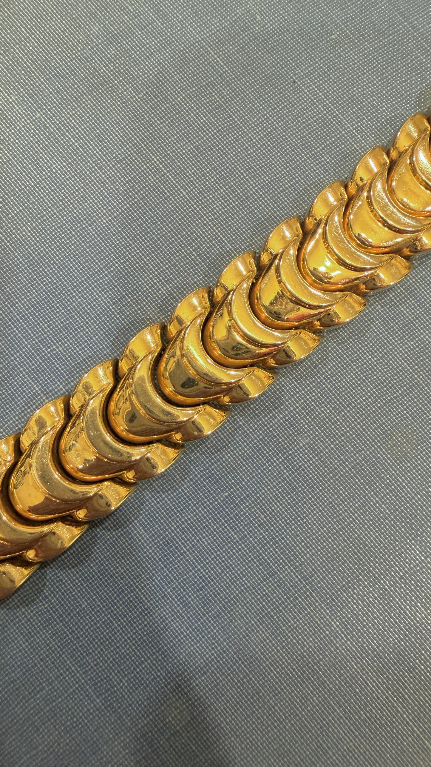 Vintage yellow 14K crescent moon link bracelet, 6.5 inch fit