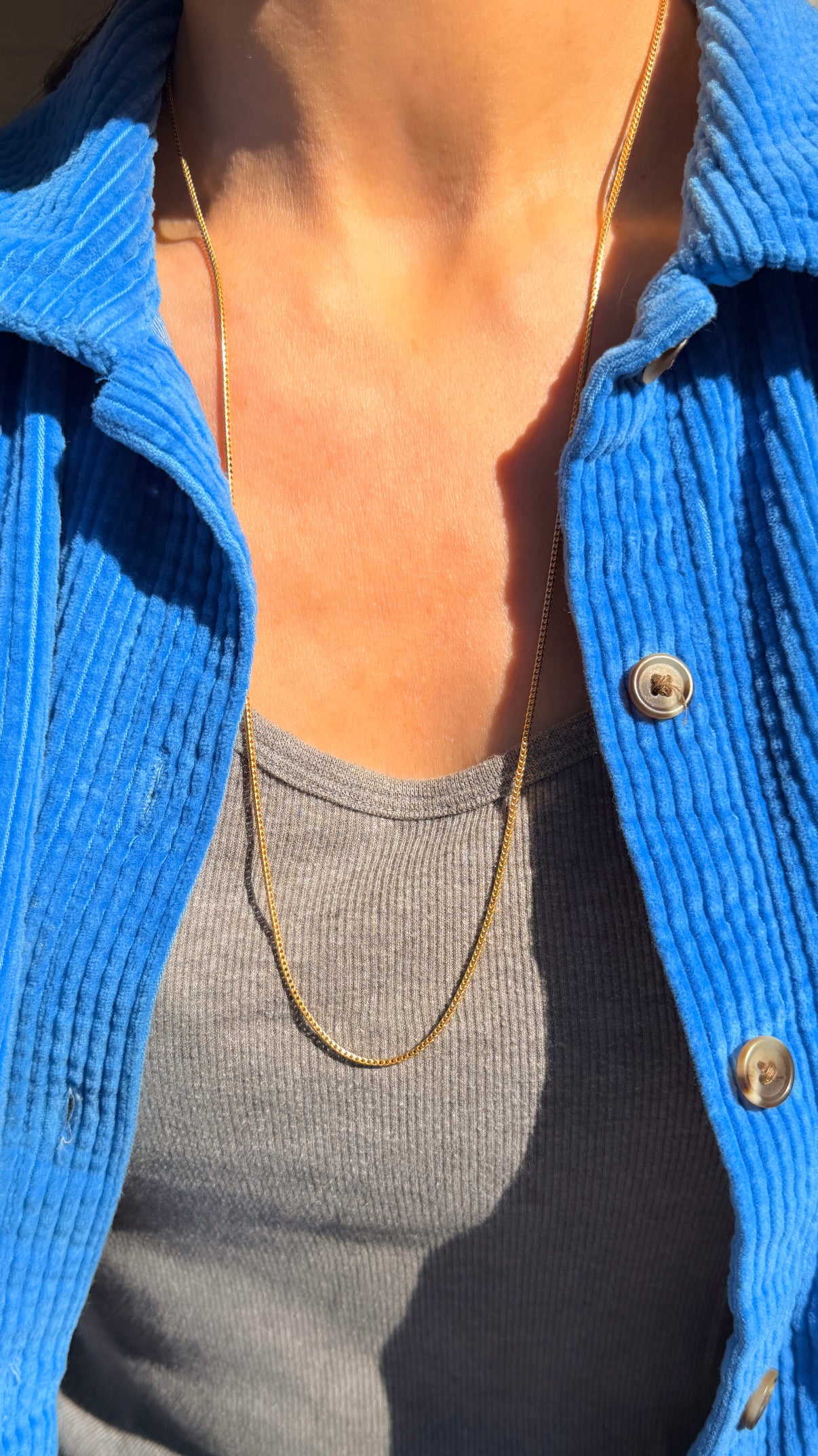 Vintage yellow 18K snake-like box chain, 27.25 inch