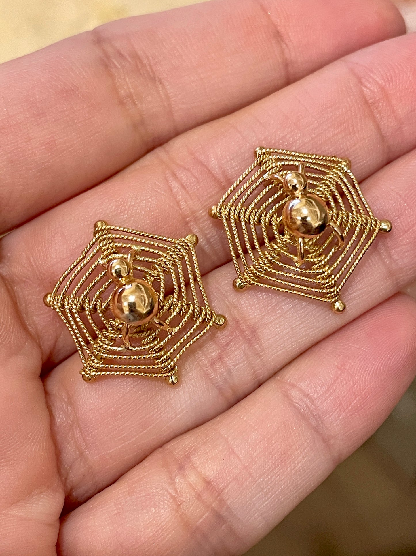 Vintage yellow 18K Spider in web post earrings