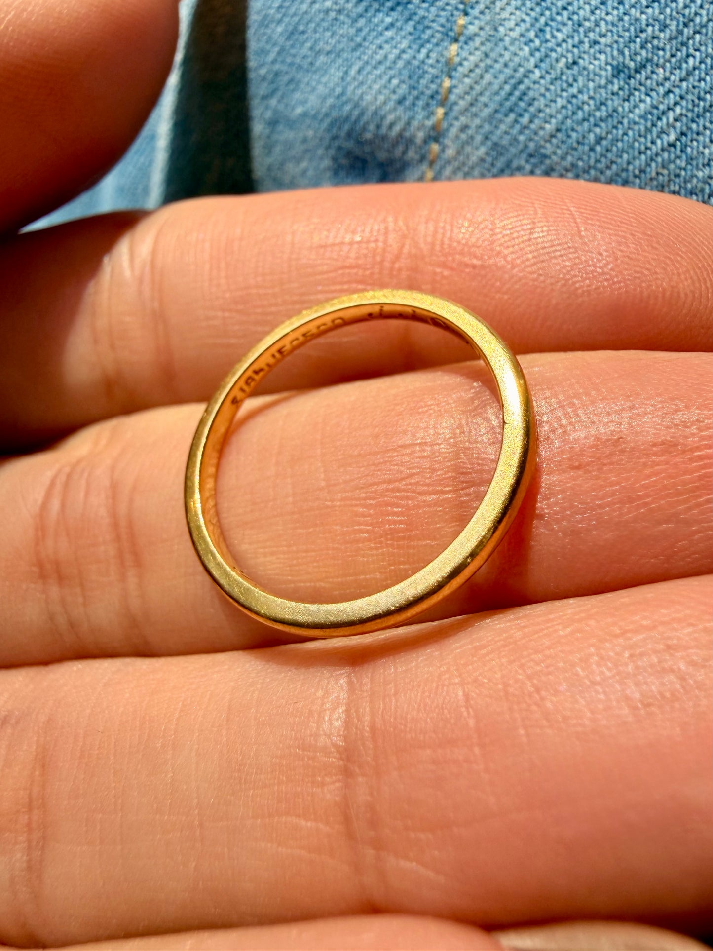 Vintage yellow 18K gold flat simple band, size 6