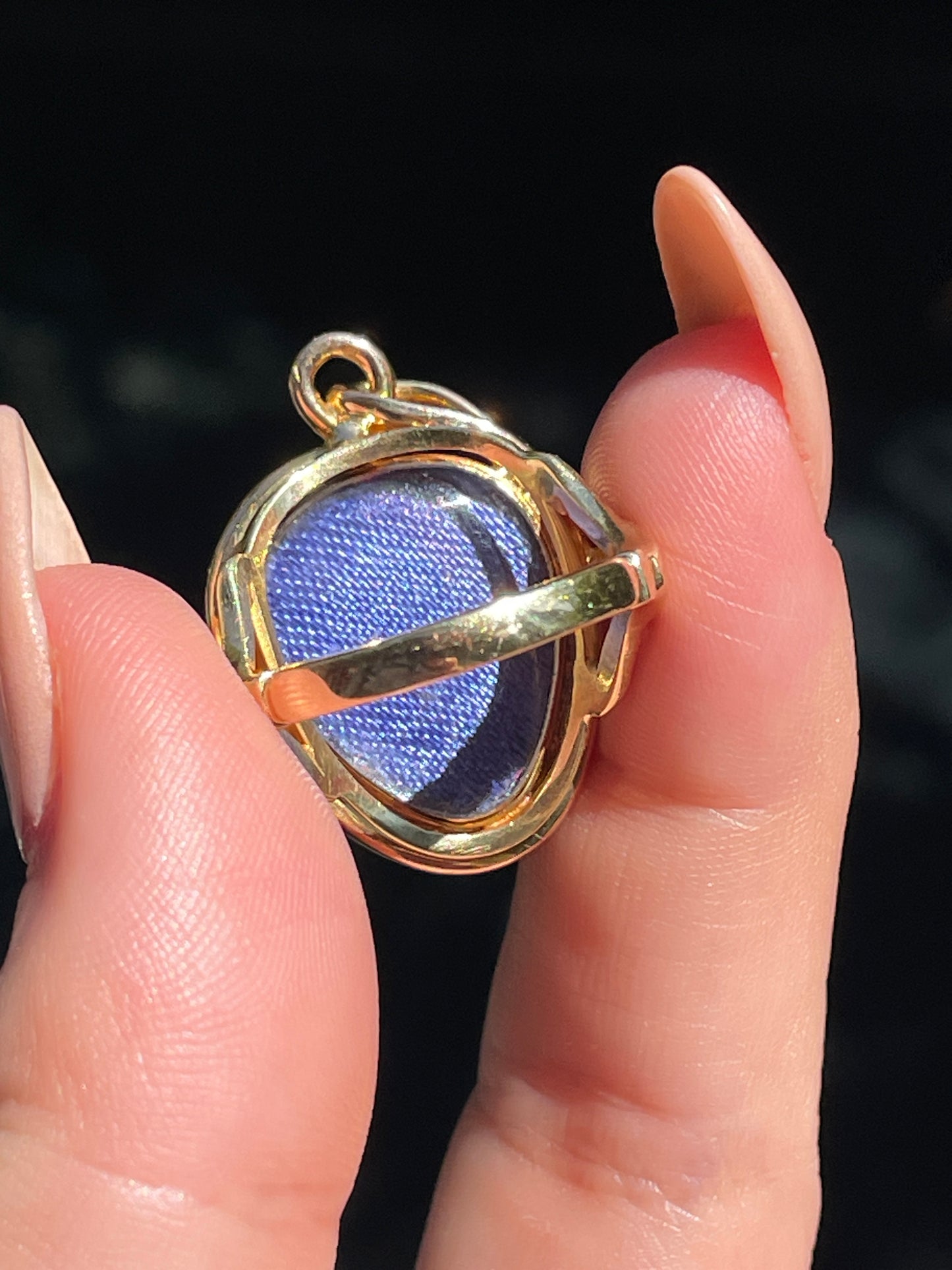 Antique yellow 14K garnet glass back locket ring, size 6.75