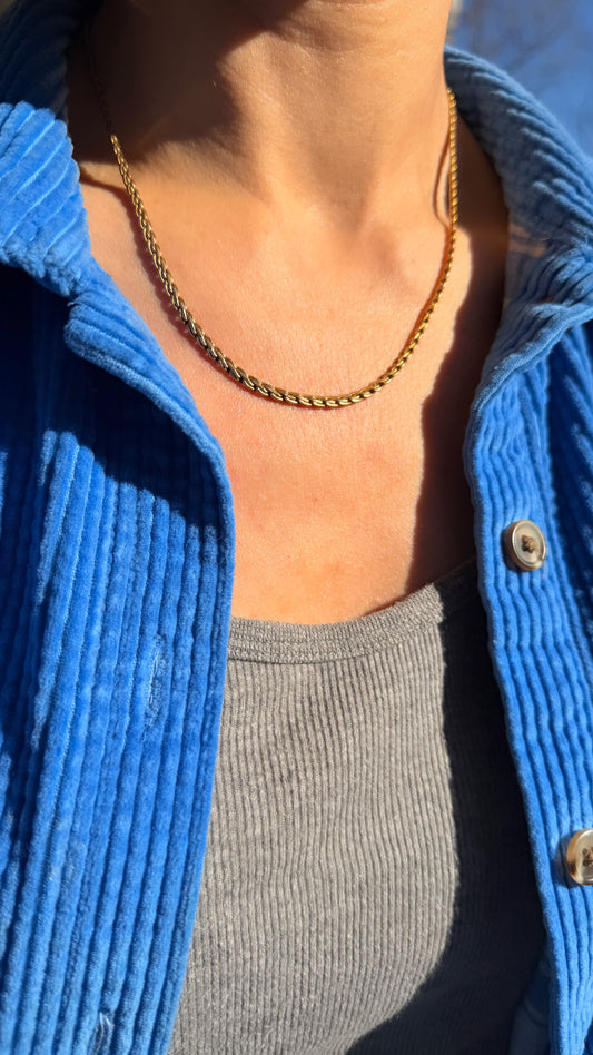Vintage yellow 14K woven chain, 18.25 inch