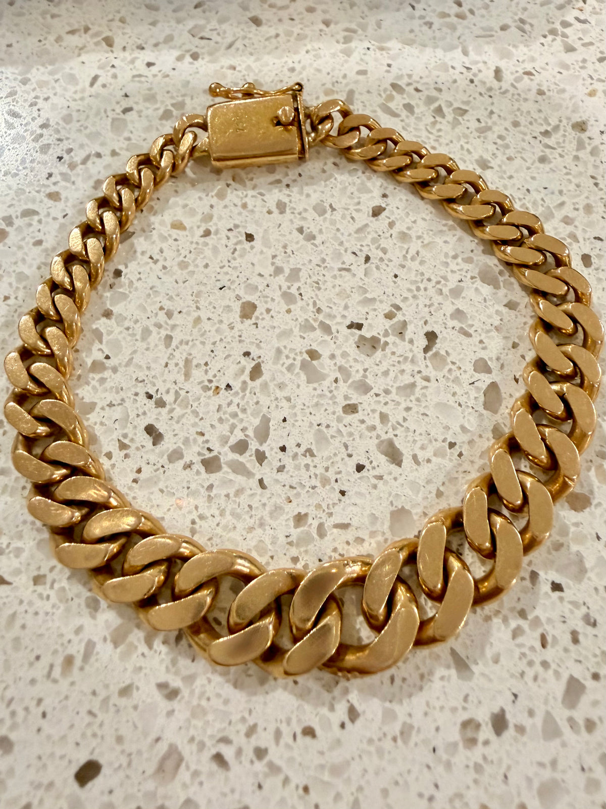 Vintage yellow 18K solid graduated curb bracelet, 7.5 inch sizable