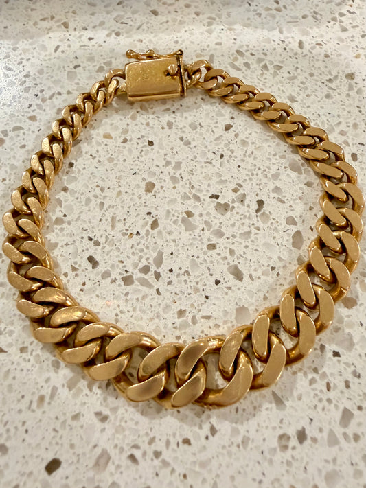 Vintage yellow 18K solid graduated curb bracelet, 7.5 inch sizable