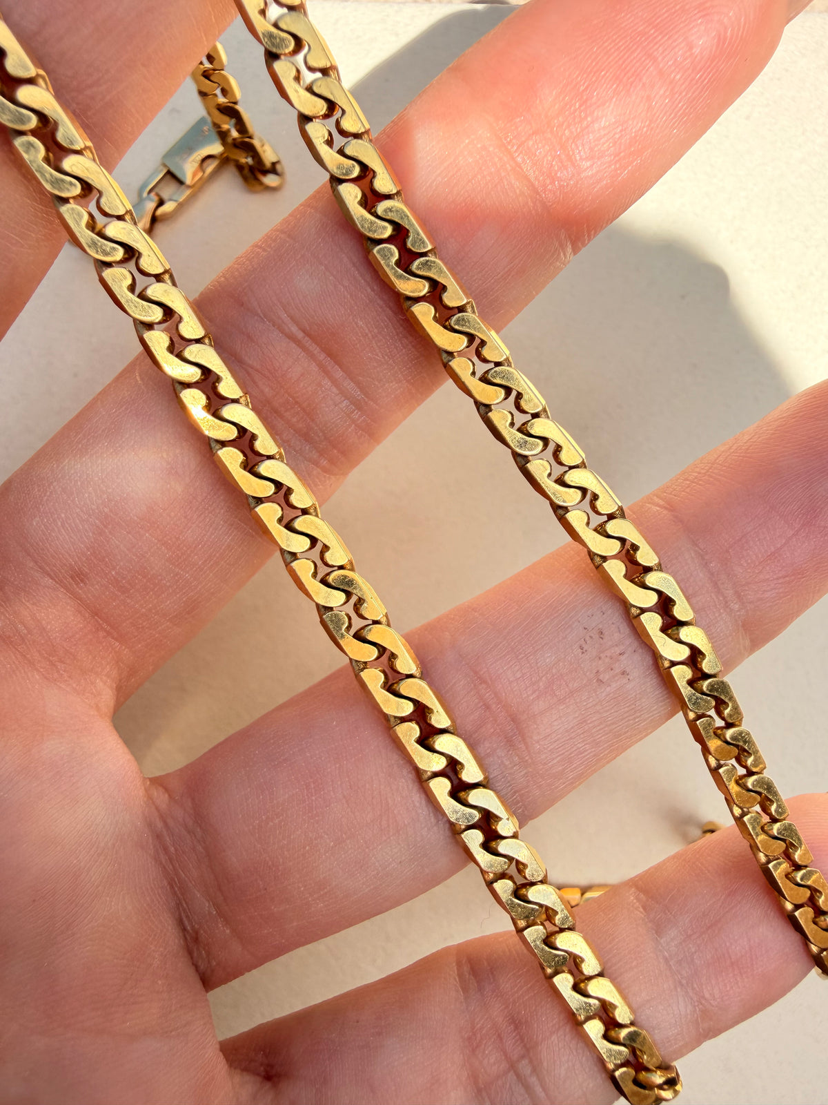 Vintage yellow 14K beard link curb chain with push clasp, 17.75 inch