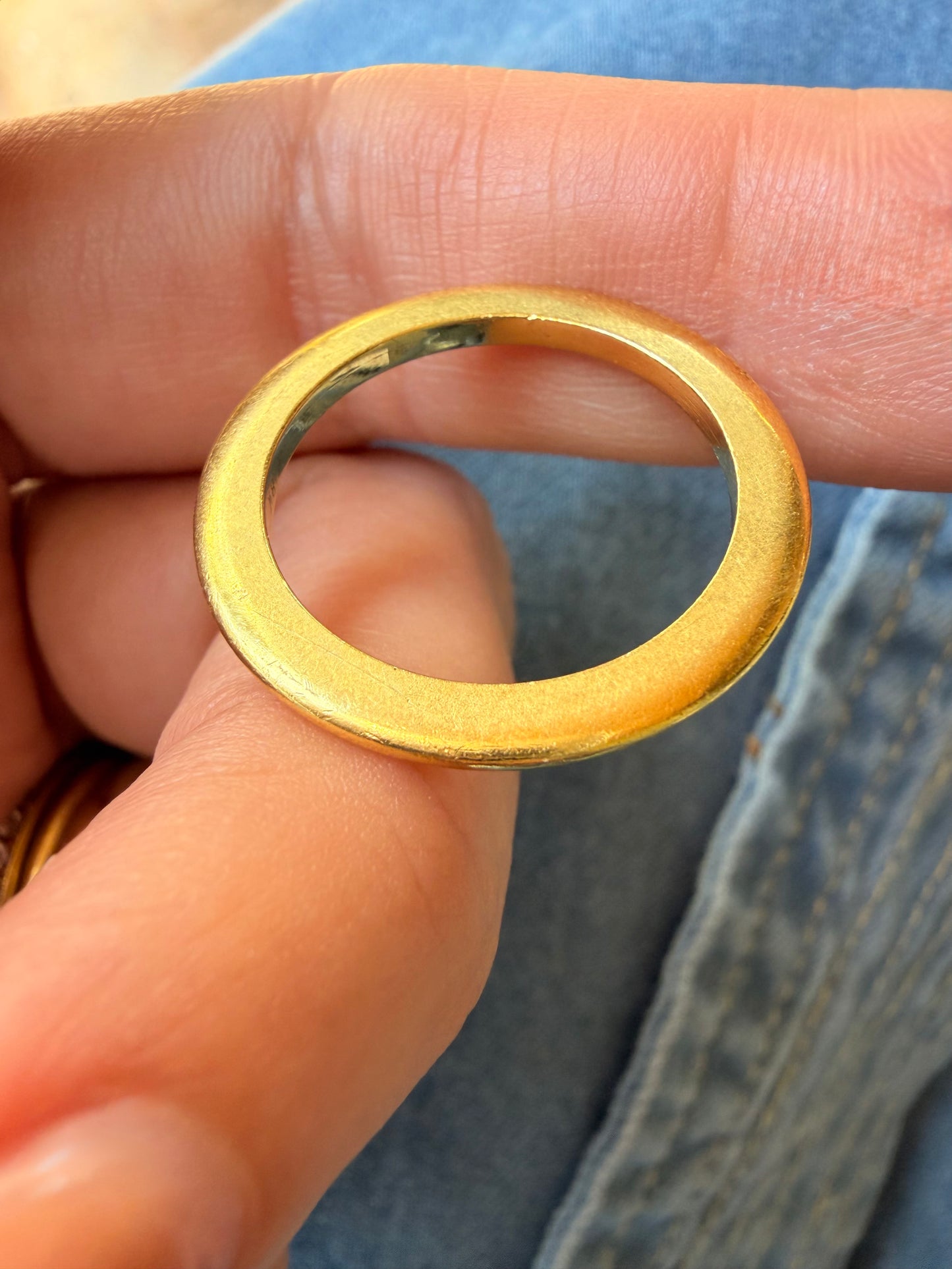 Vintage yellow 18K flat saucer band, size 7.5
