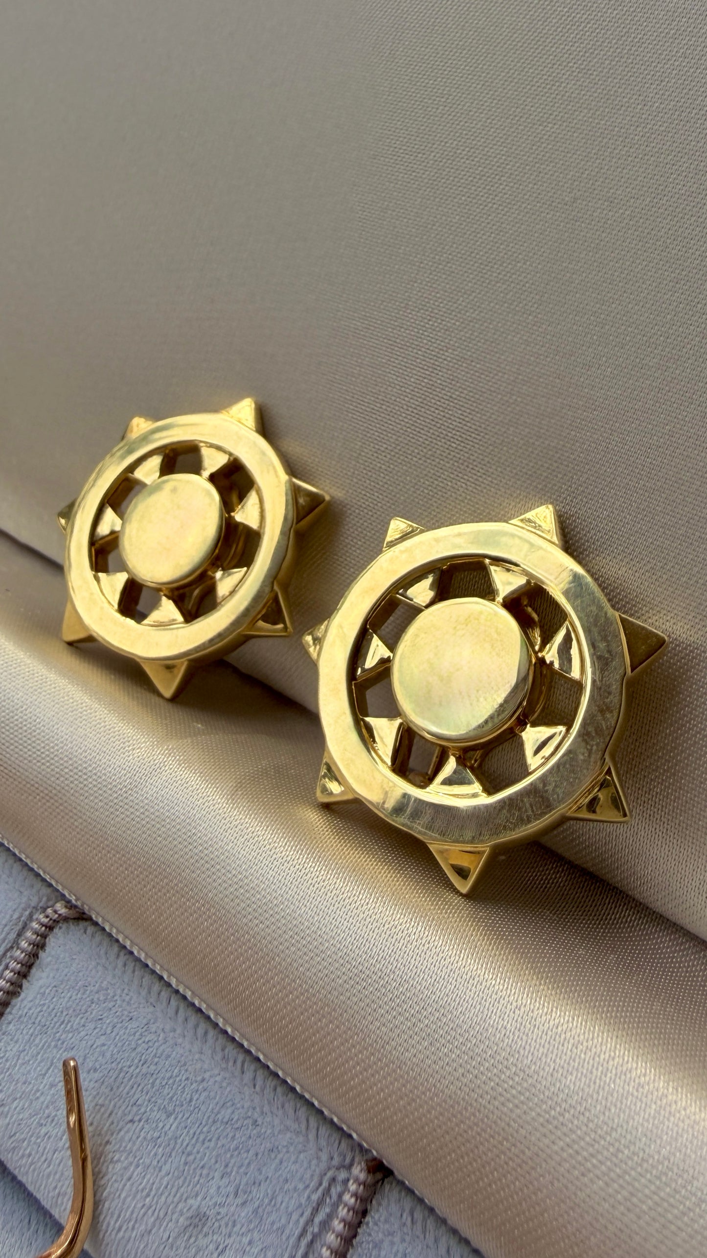 Vintage circa 1973 yellow 18K Aldo Cipullo for Cartier clip earrings