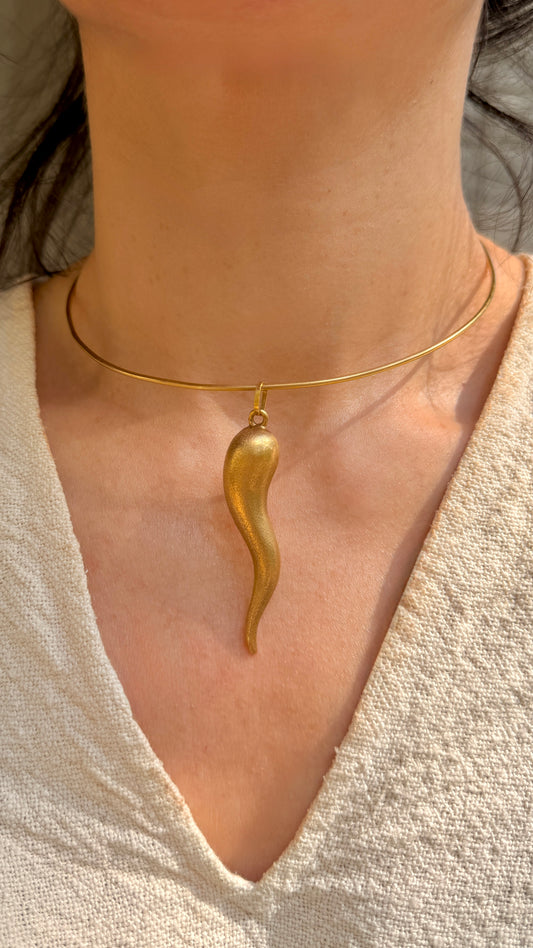 Vintage yellow 18K gold Italian horn statement pendant