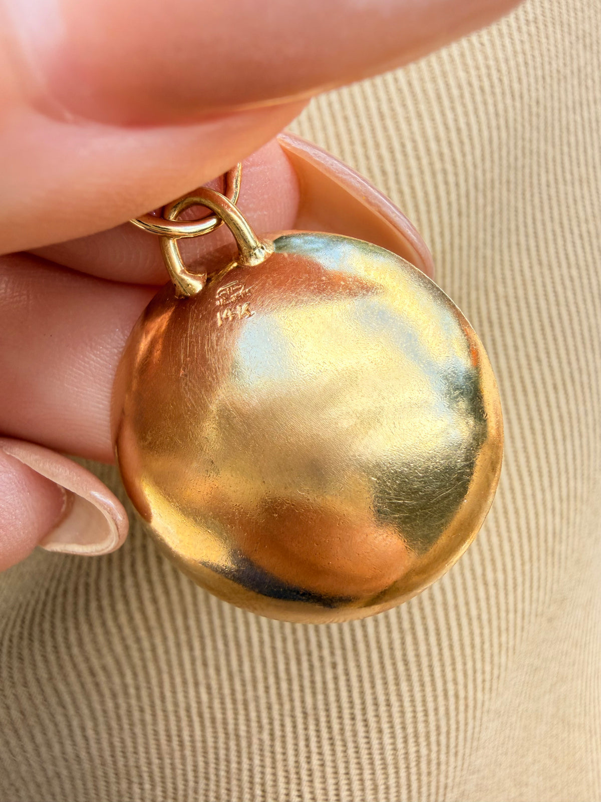 Vintage yellow 14k gold airplane pendant