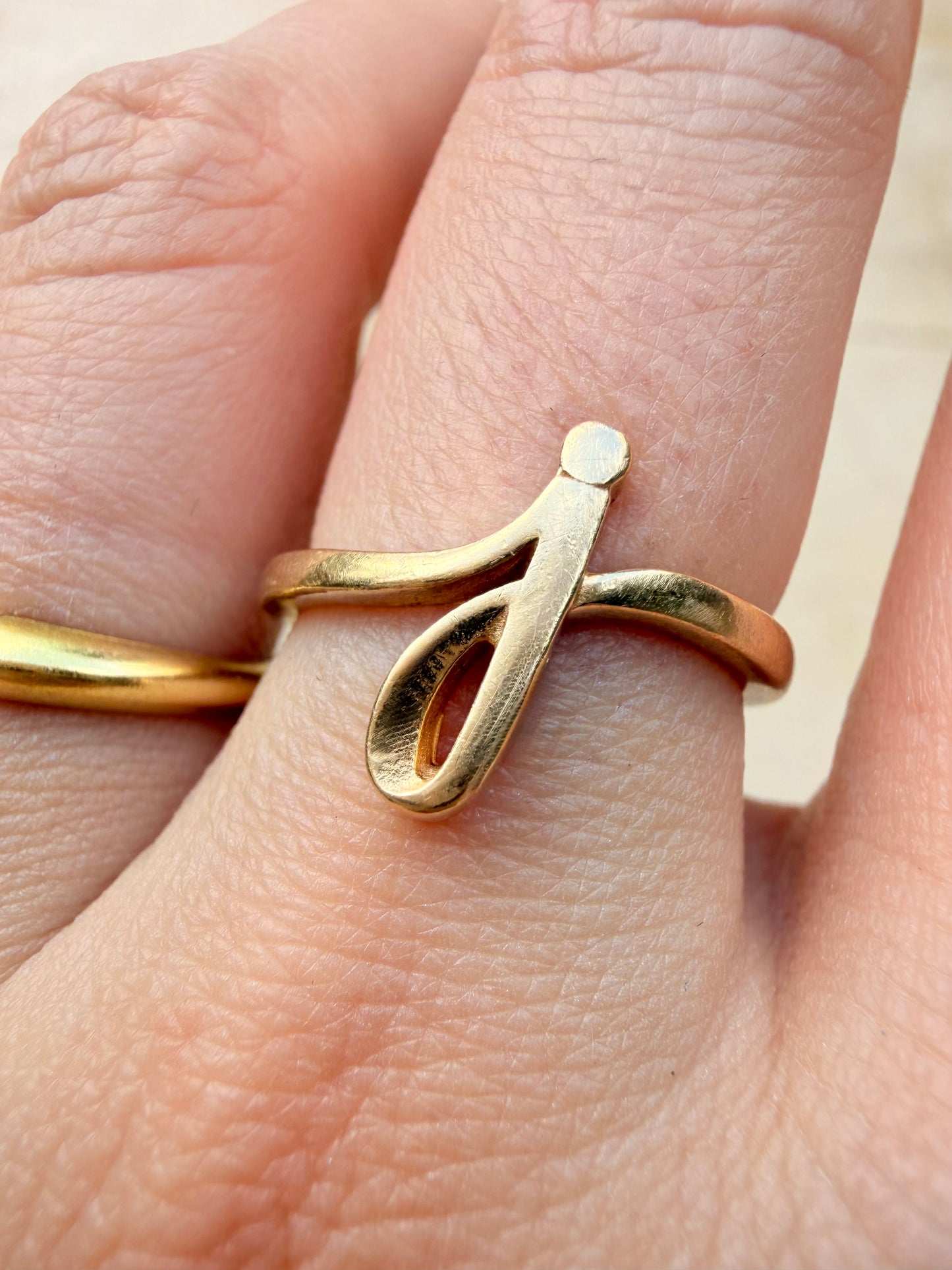 Vintage yellow 14K gold letter J ring, size 6.75