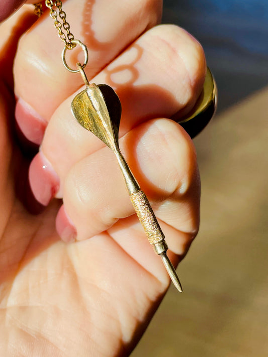 Vintage yellow 14K mixed finish dart pendant