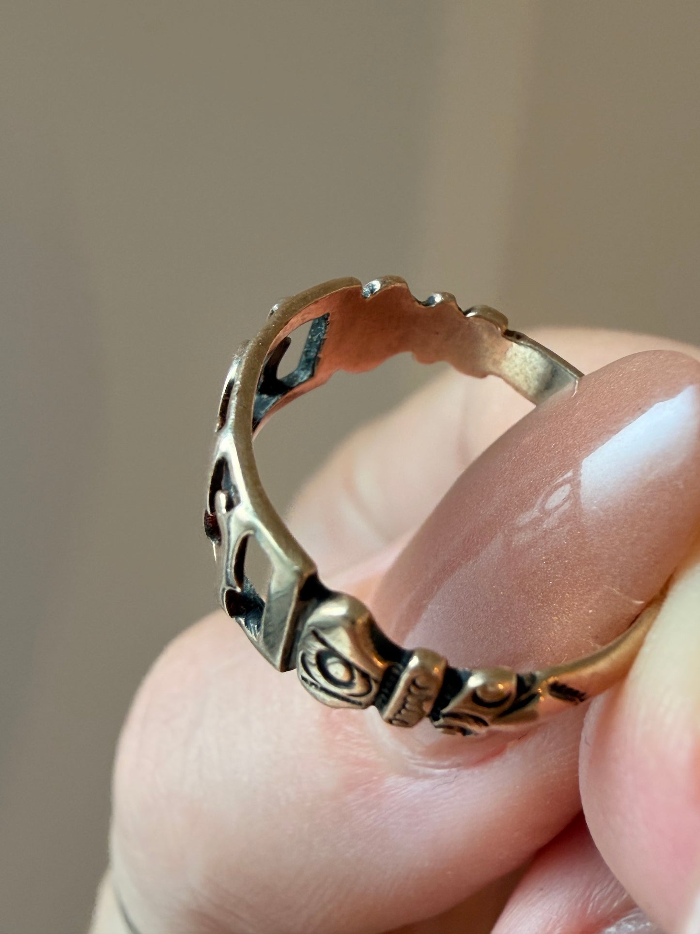 Antique rosy yellow 10K gold 1911 date band, size 6