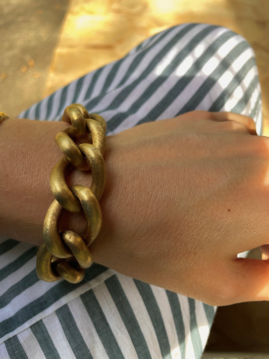 Vintage Yellow 14K midcentury florentine finish round curb bracelet, 6.75 inch fit