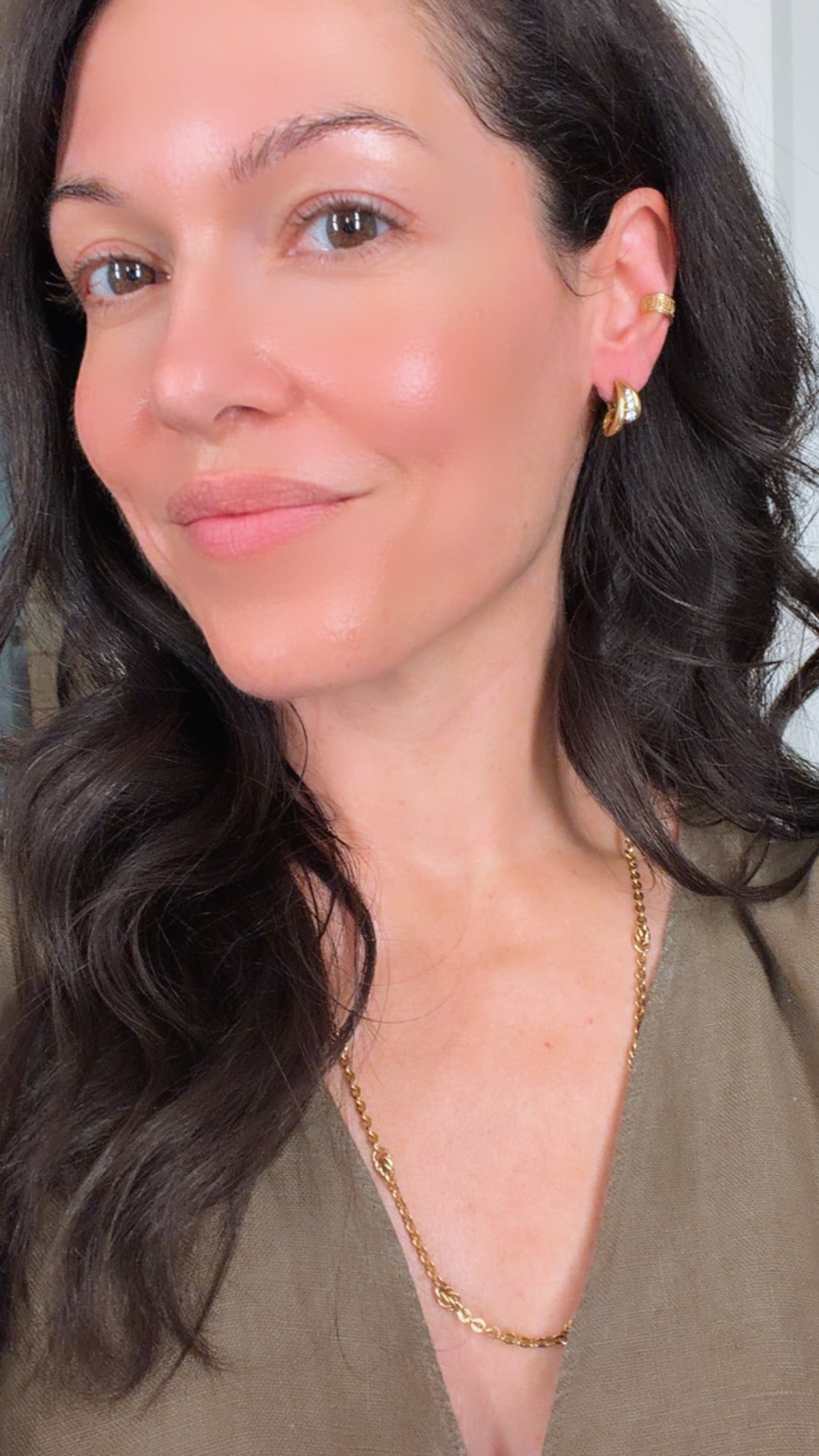 Vintage yellow 18K gold and .24ctw diamond double hoop earrings