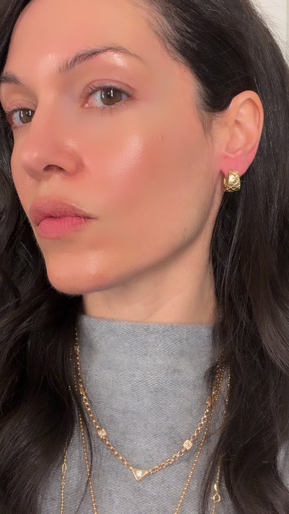 Vintage yellow 14K quilted pattern hinge hoop earrings