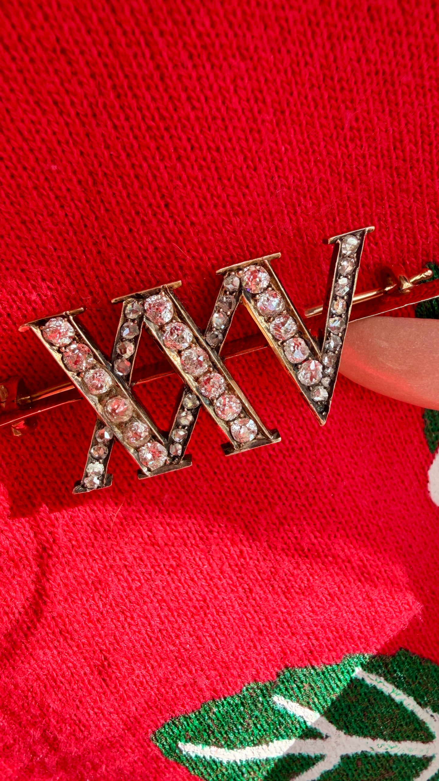 Antique yellow 14K XXV “25” 1.5ctw diamond brooch