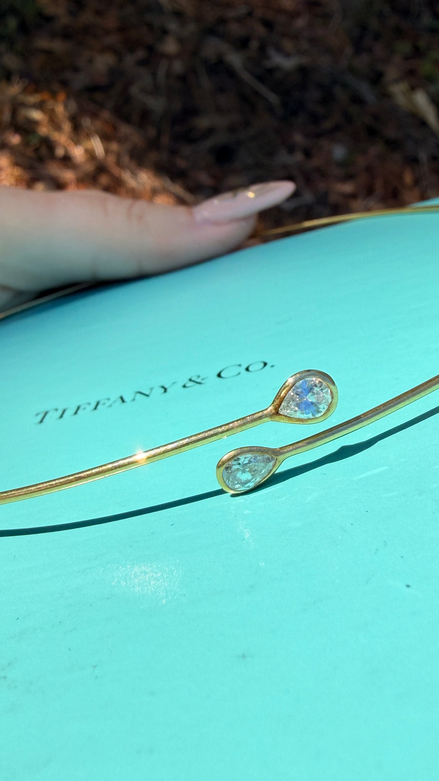 Vintage yellow 18K Tiffany and Co Elsa Peretti wire collar necklace with pear cut bezel set diamonds