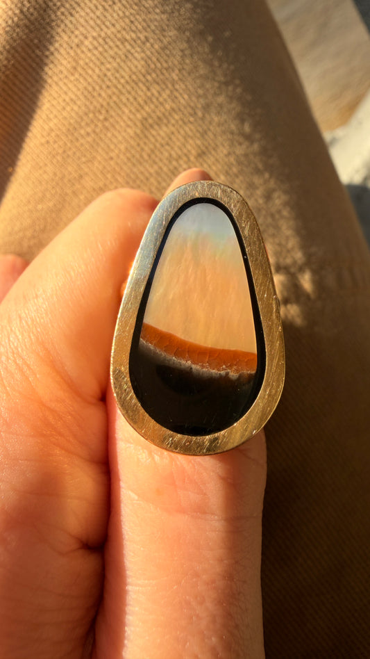 Vintage yellow 14K inlaid shell with mother of pearl and onyx statement ring artist signed, size 6.5