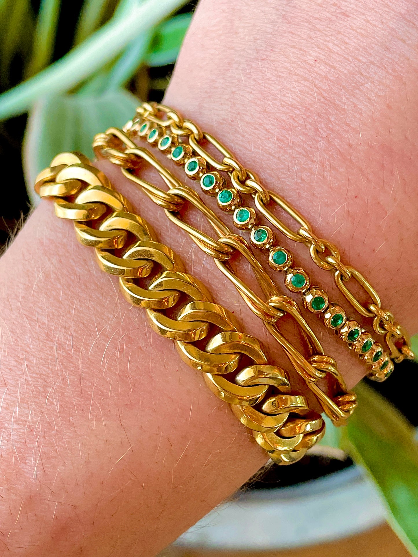 Vintage yellow 18K gold oval double link curb bracelet, 7 and 1/8 inch