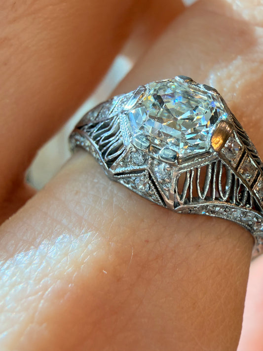 Antique platinum approx 1.5ctw octagonal diamond ring, size 8-8.25