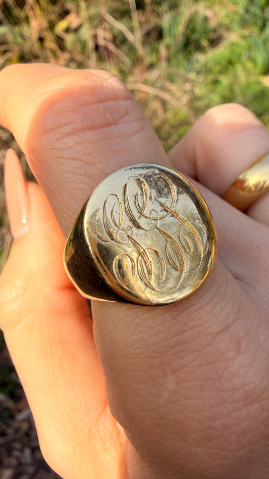 Vintage yellow 14K gold 'GGS' signet ring, size 8.5-8.75