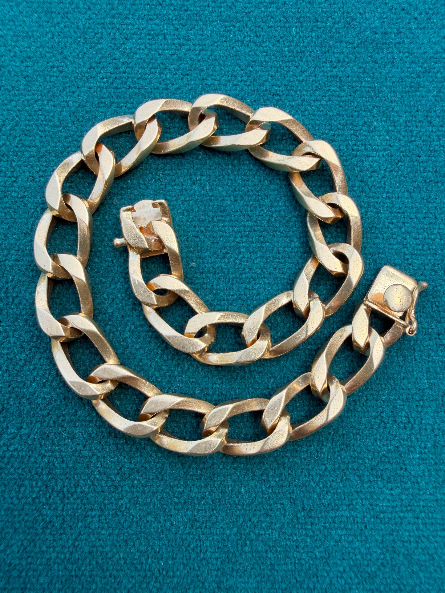 Vintage yellow 14K oval curb link bracelet, 8 inch sizable