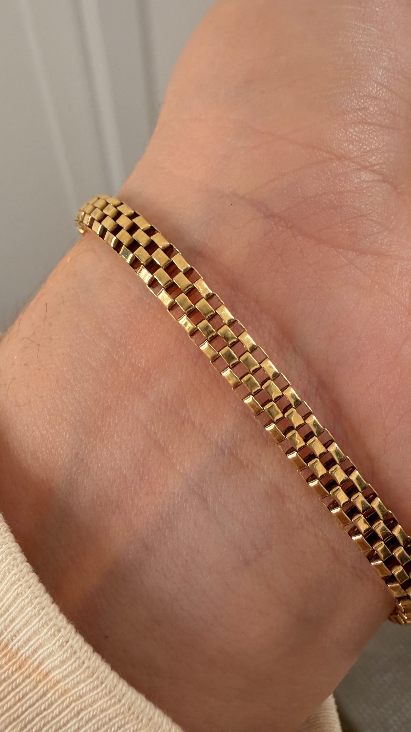 Vintage yellow 14K emerald eye dragon and red stone bar link bracelet, 7 and 1/8 inch