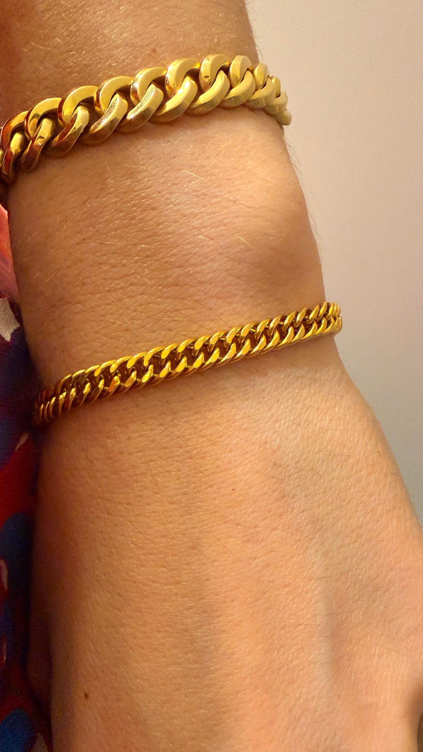 Estate yellow 21K gold tight curb link bracelet, 7 inch