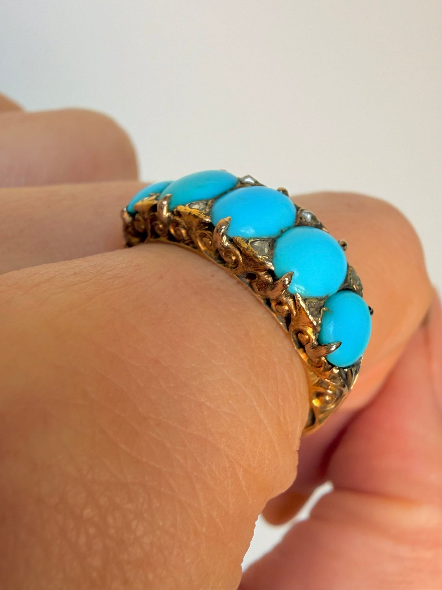 Antique 18K 5-stone Persian turquoise and rose cut diamond ring, size 7.75