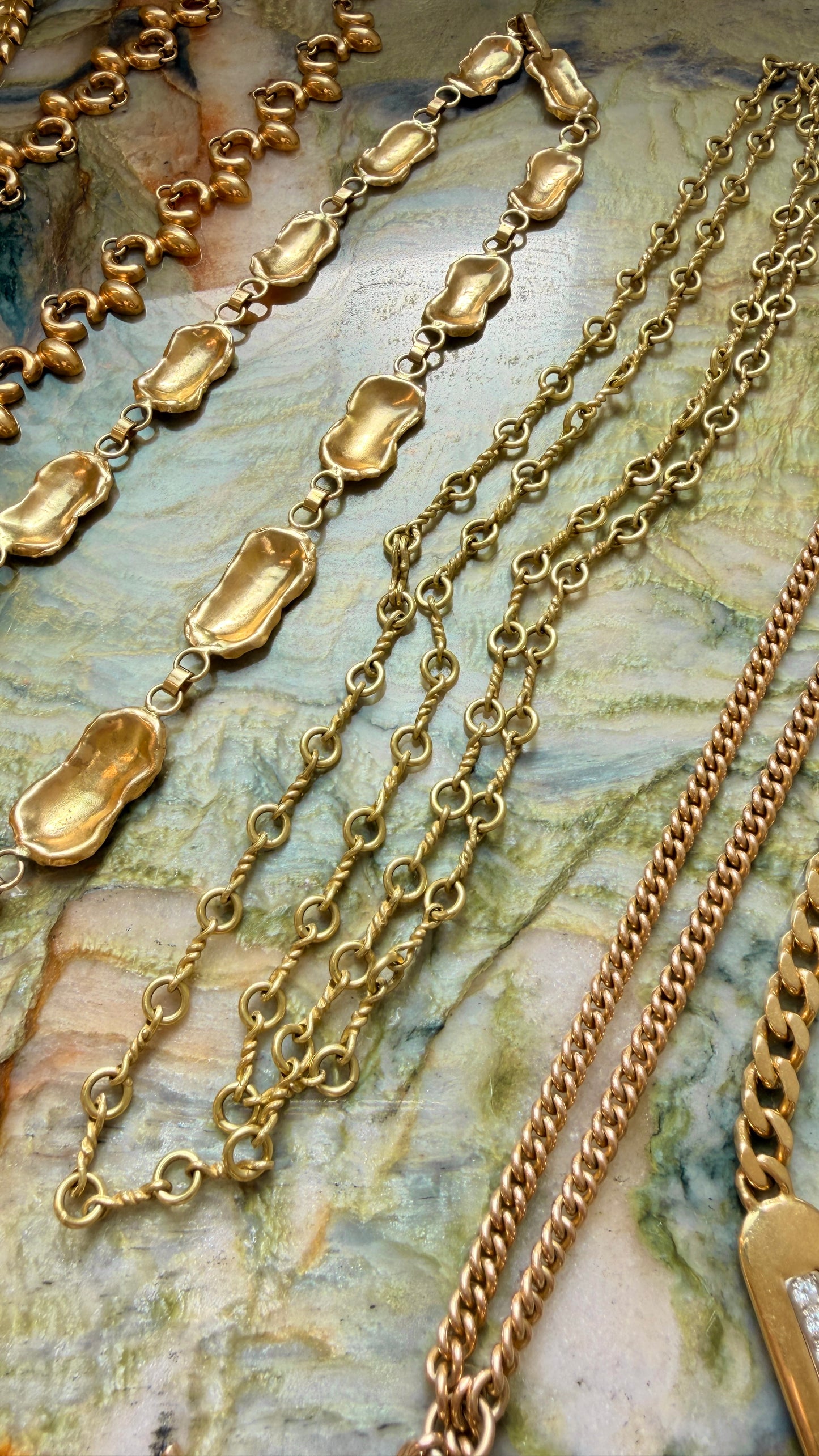 Vintage yellow 18K dogbone twist chain, 36 inch adjustable