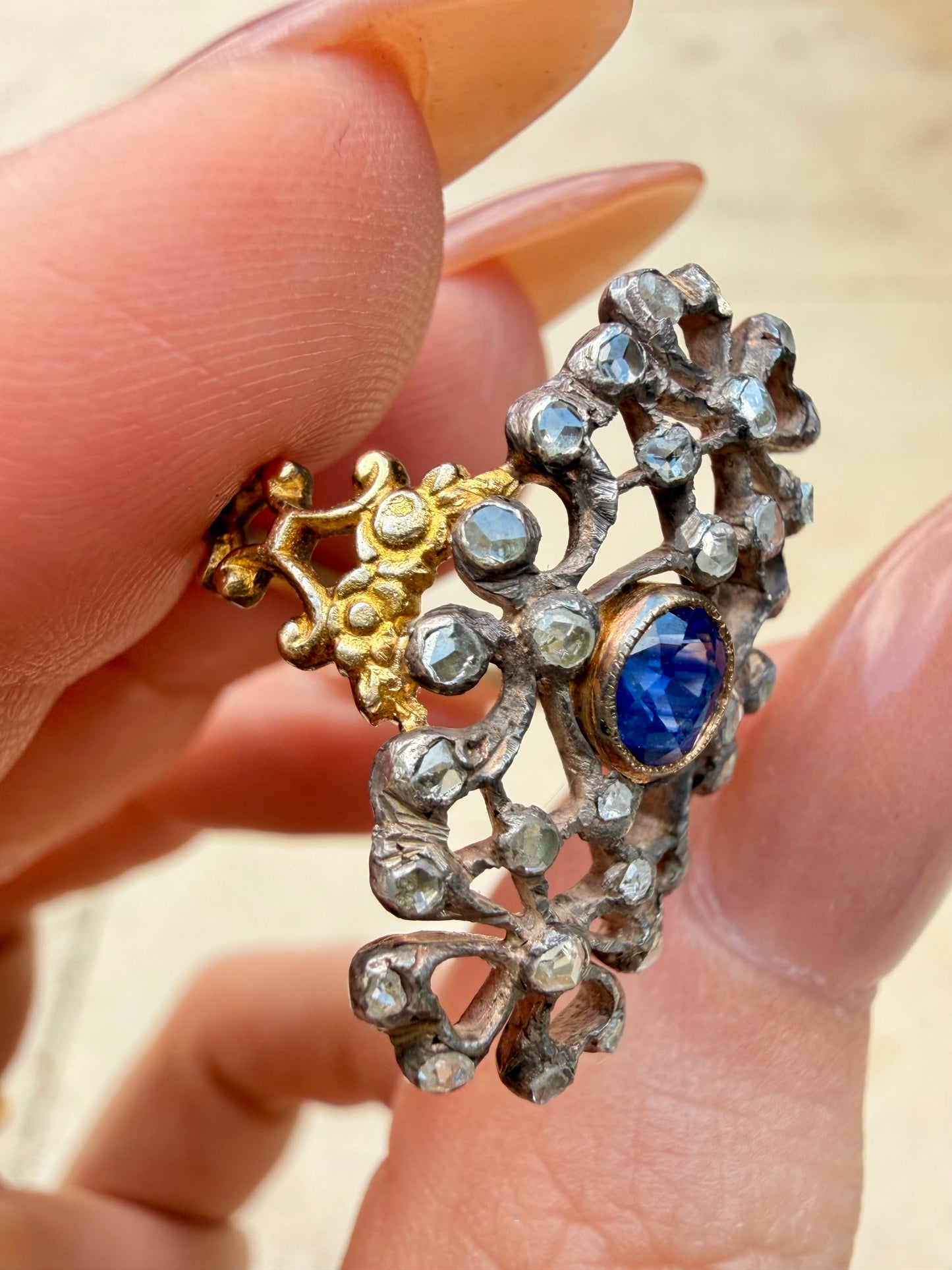 Antique yellow 18K gold ring with approx .48ctw rose cut diamond and .42 ctw sapphire, size 7