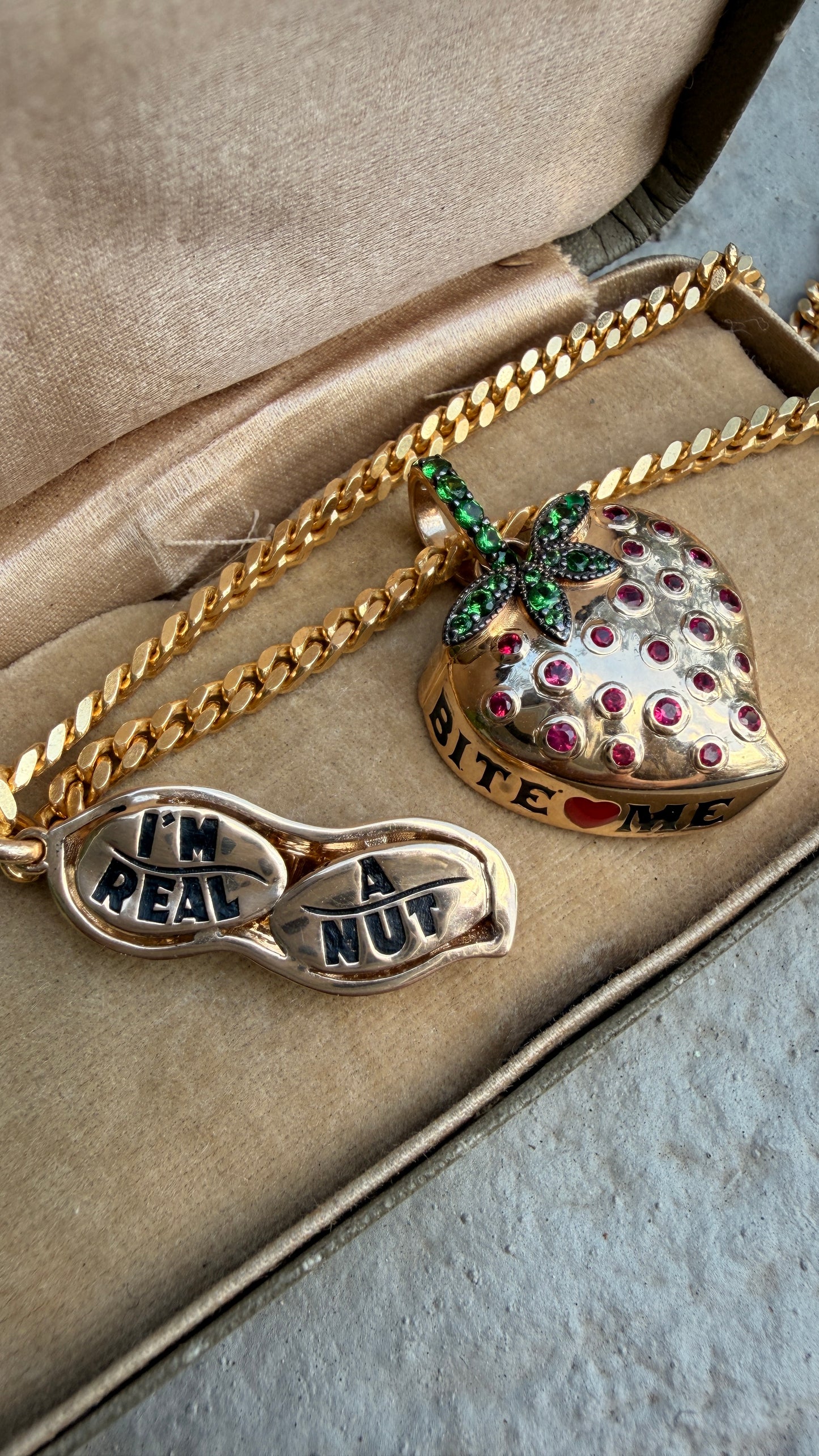 3GOG Original Real Nut Peanut Pendant