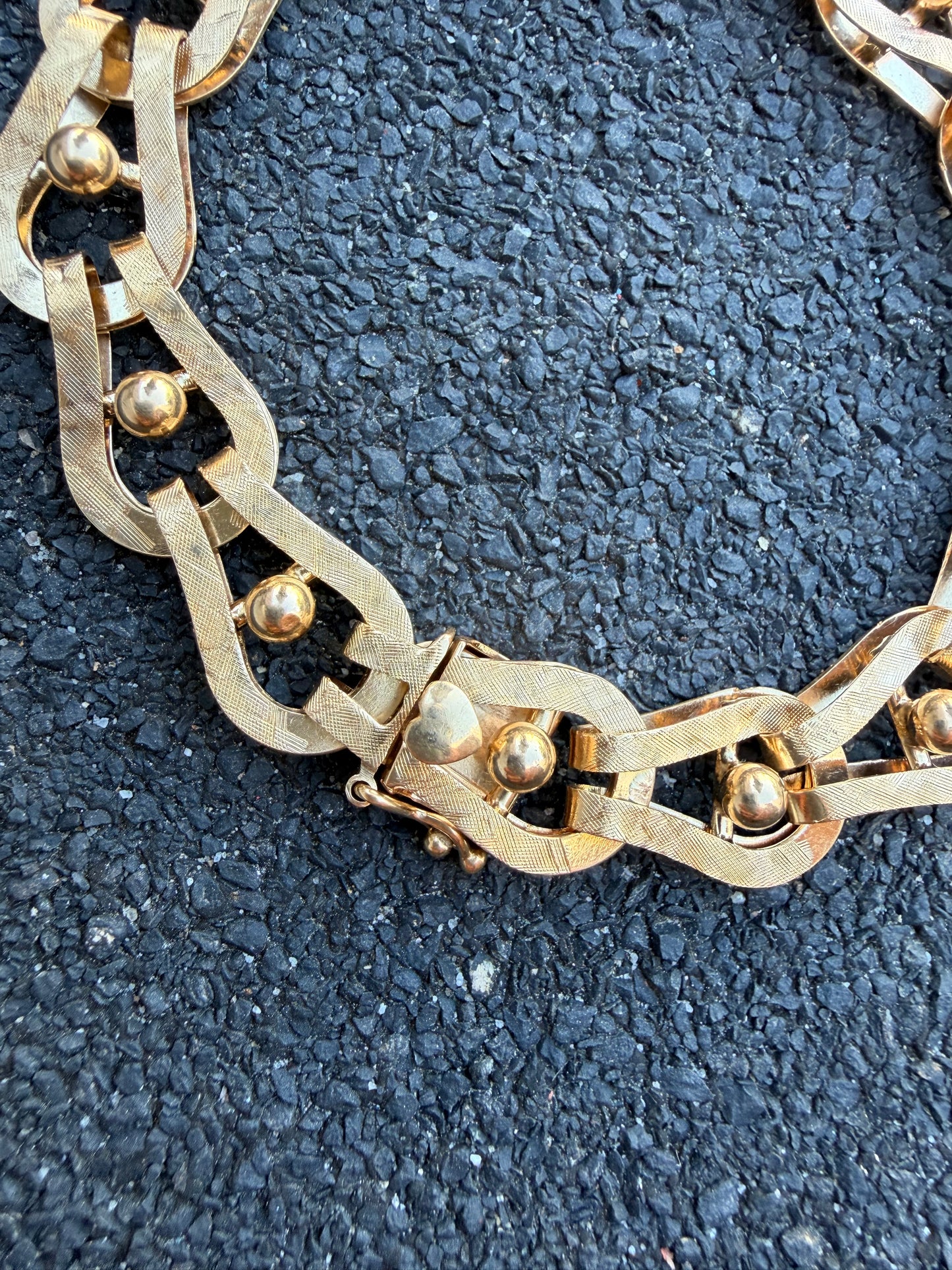 Vintage yellow 14K textured open link bracelet with ball detail, 8 inch sizable
